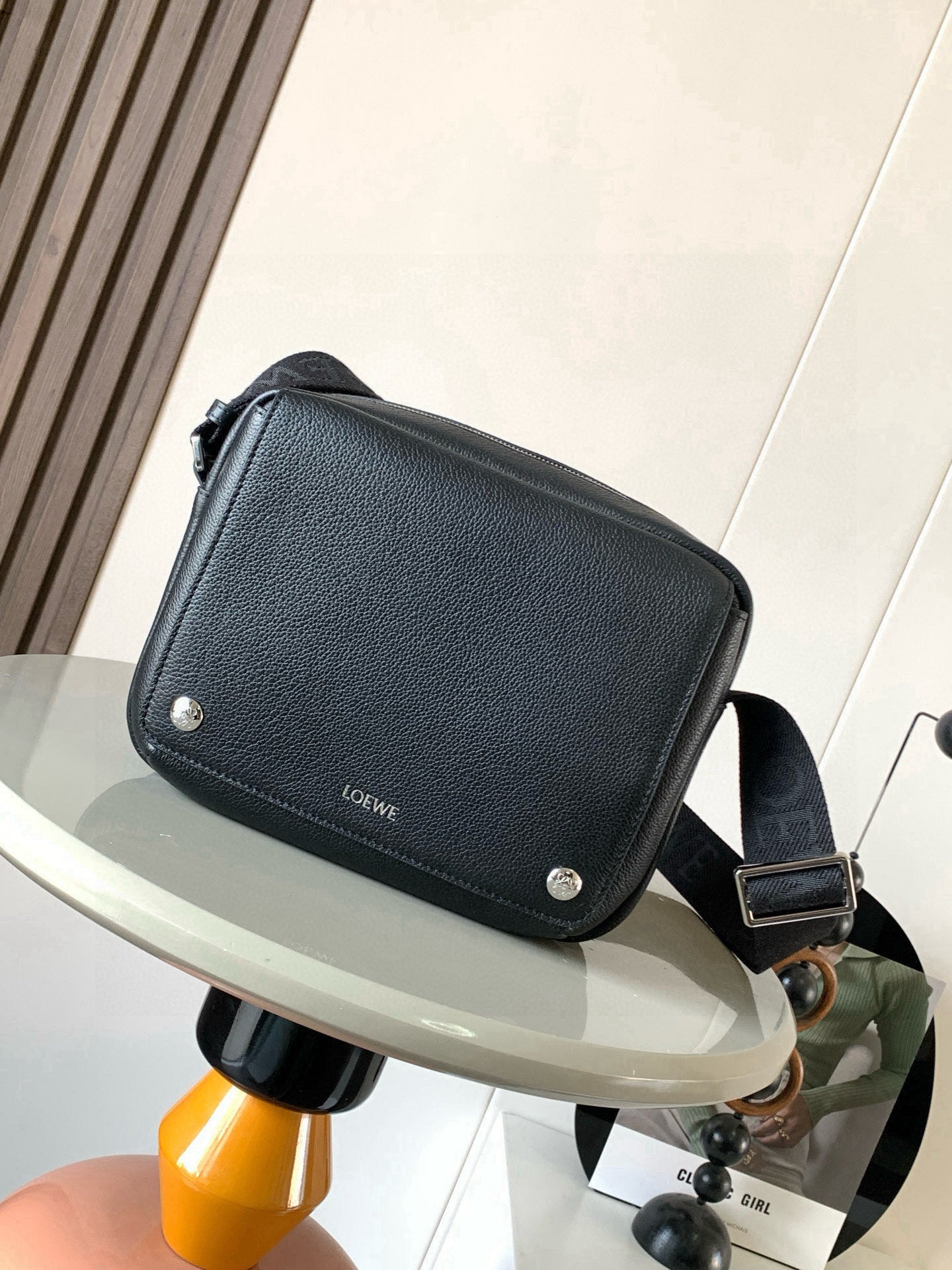 Loewe Messenger Bag 23x18x9CM