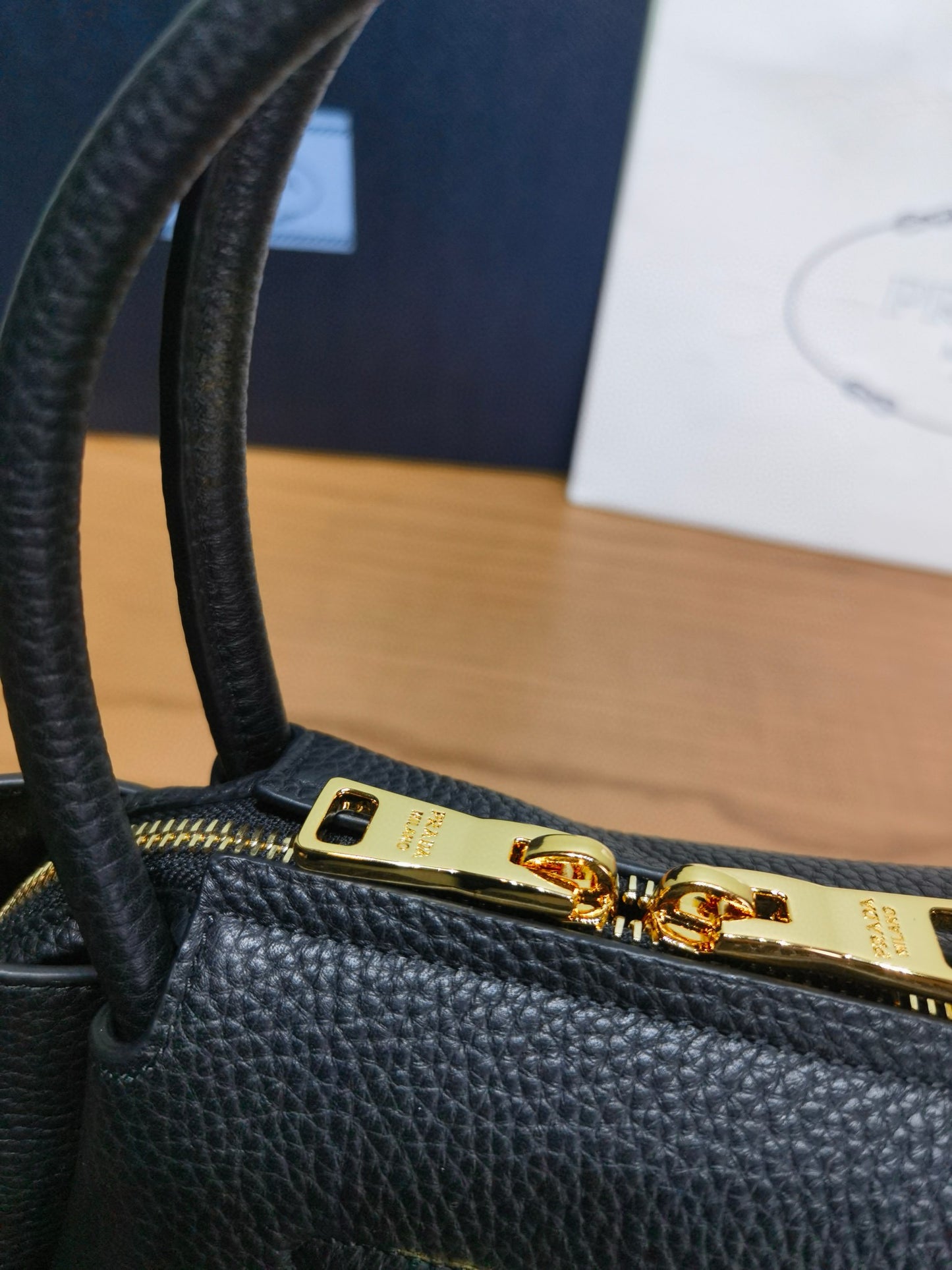 PD Small Leather Tote Bag 19.5x18x9cm