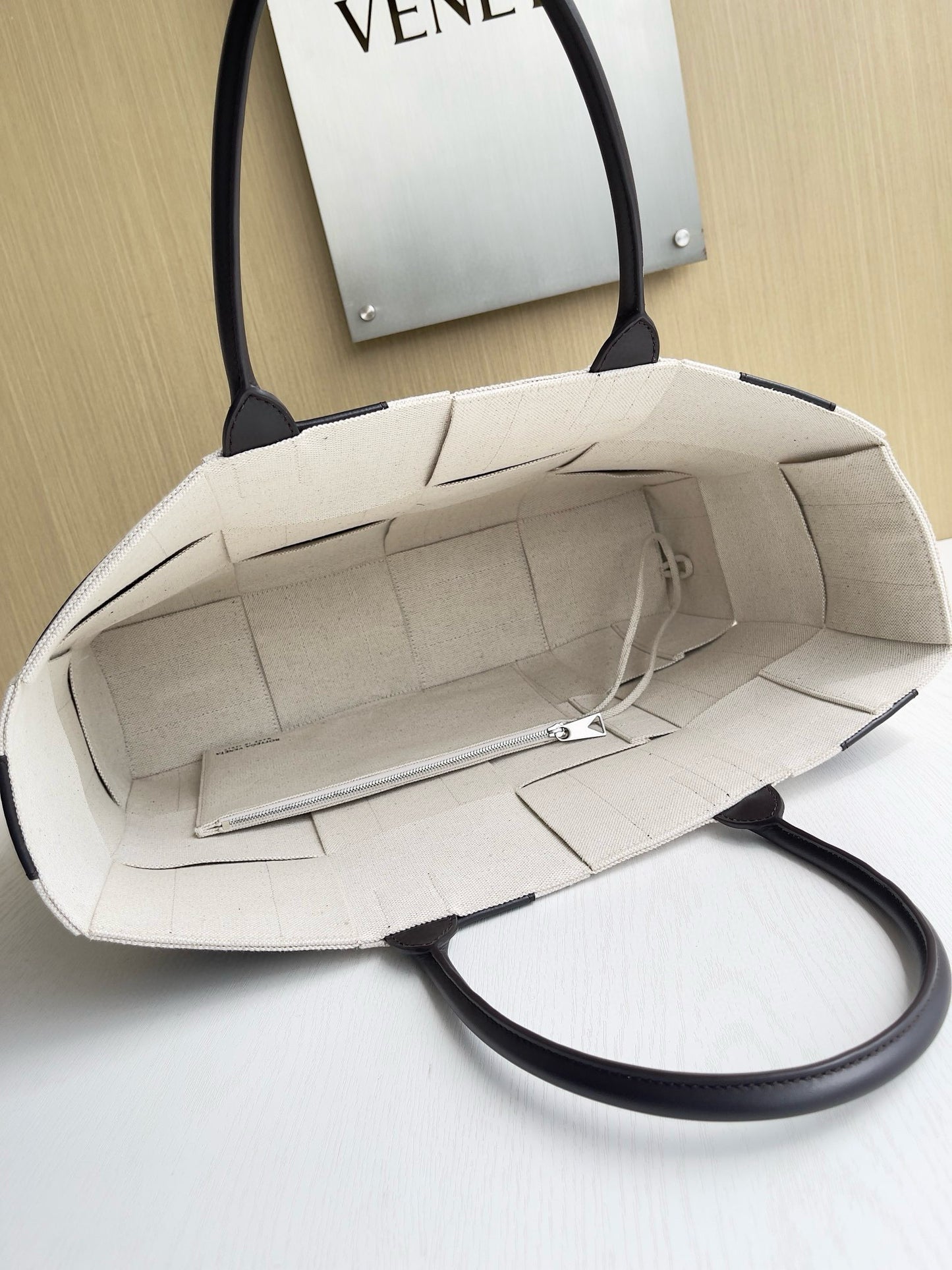 BV Arco Tote Bag 45x34x11cm