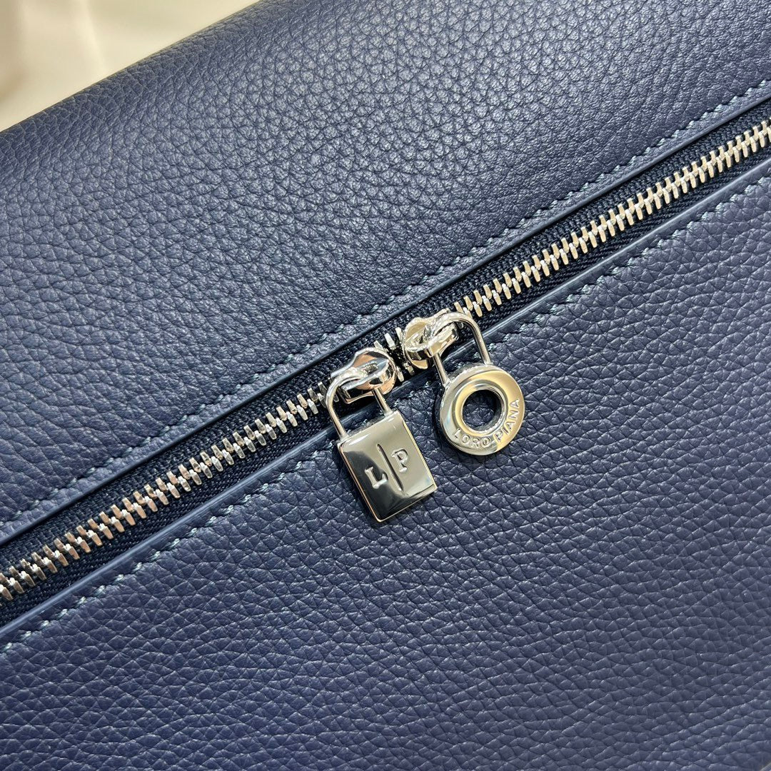 LP Extra Pocket L27 Handbag