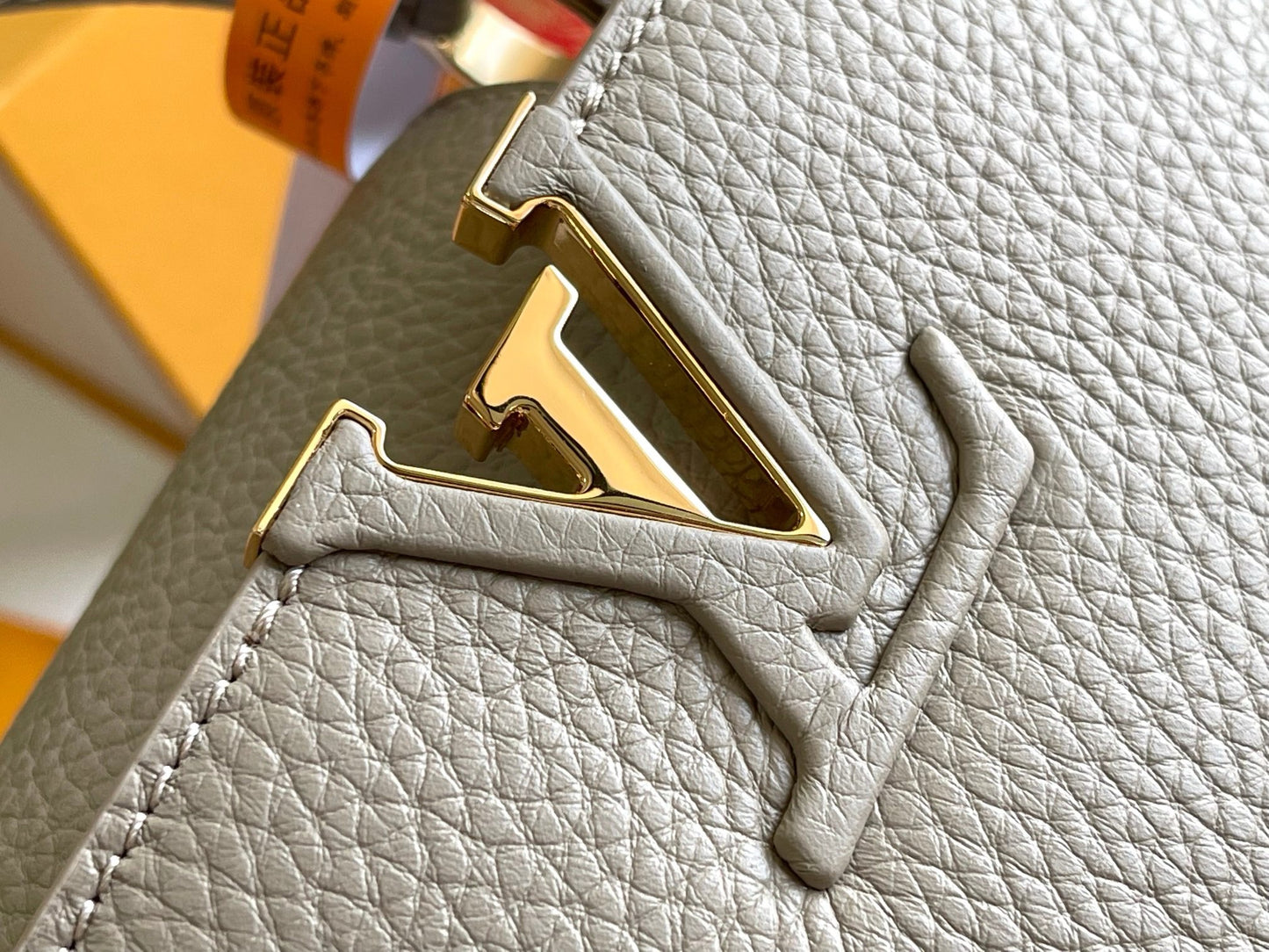 LV Capucines M59433