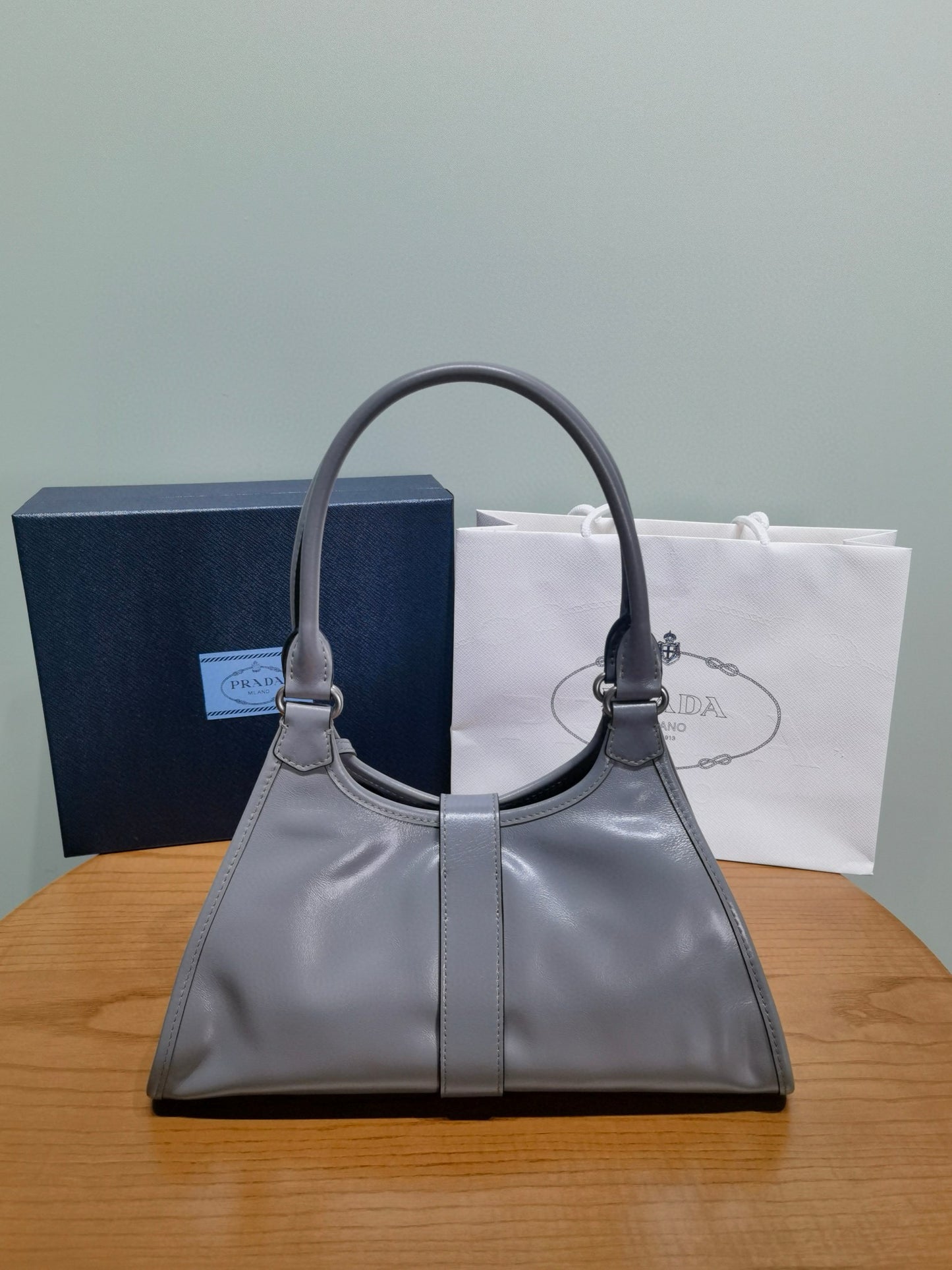 Prada Handbag 42x28x20cm