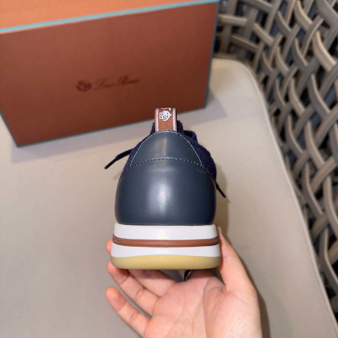 LP Sneakers