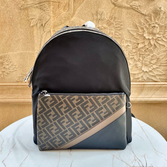 FENDI BACKPACK 33*39*16