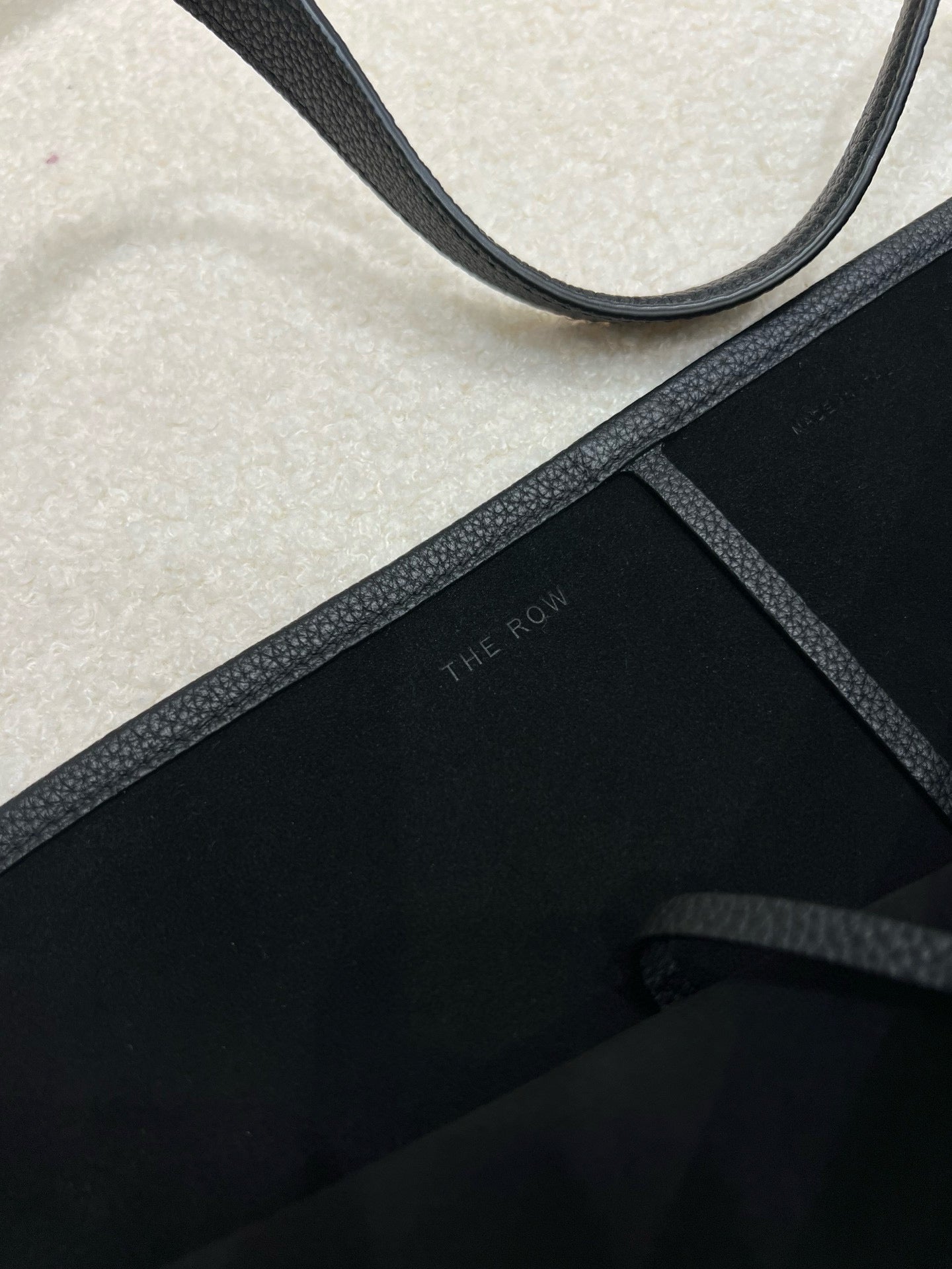 The Row Bucket Bag(44CM*38CM*21CM)