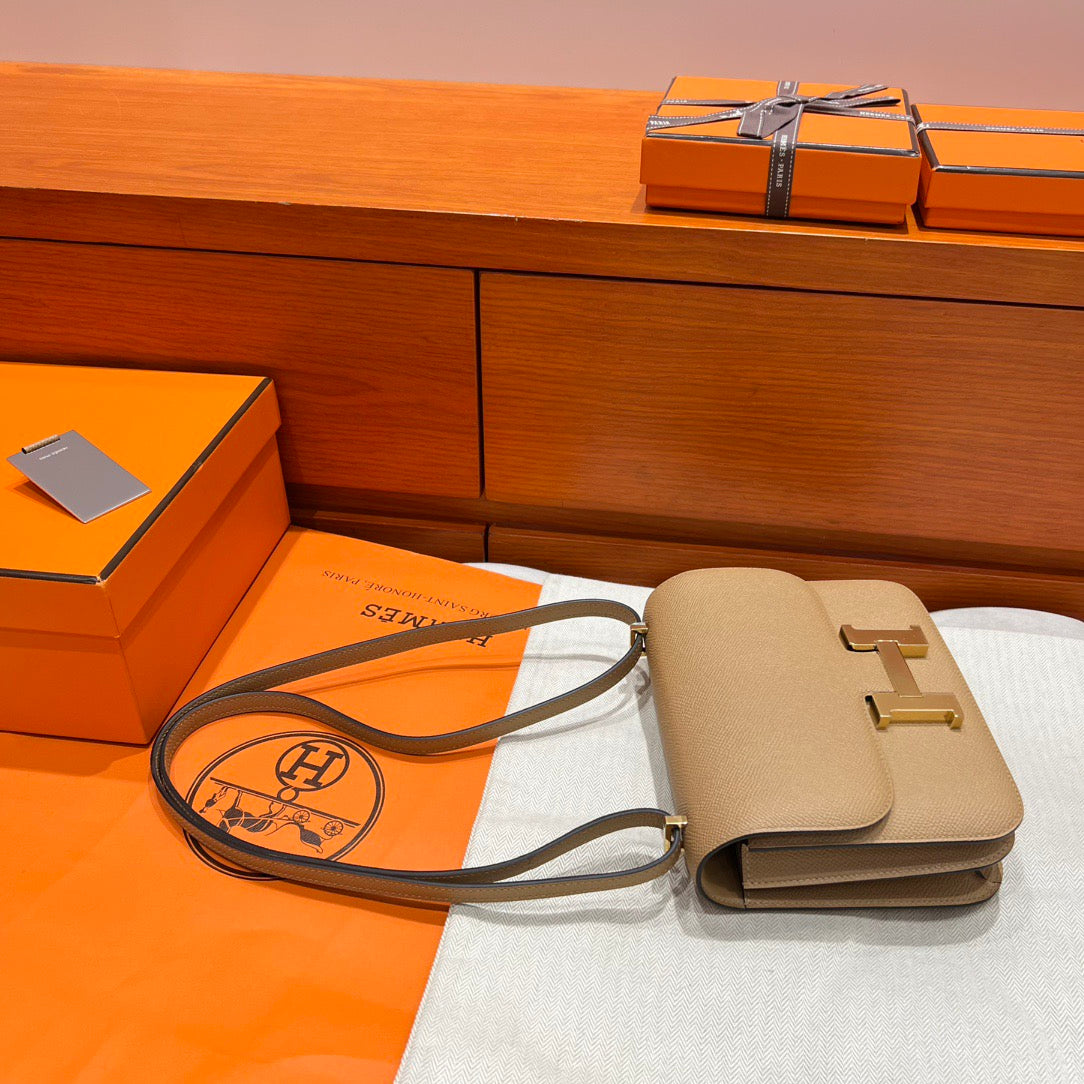 Hermes Constance 19