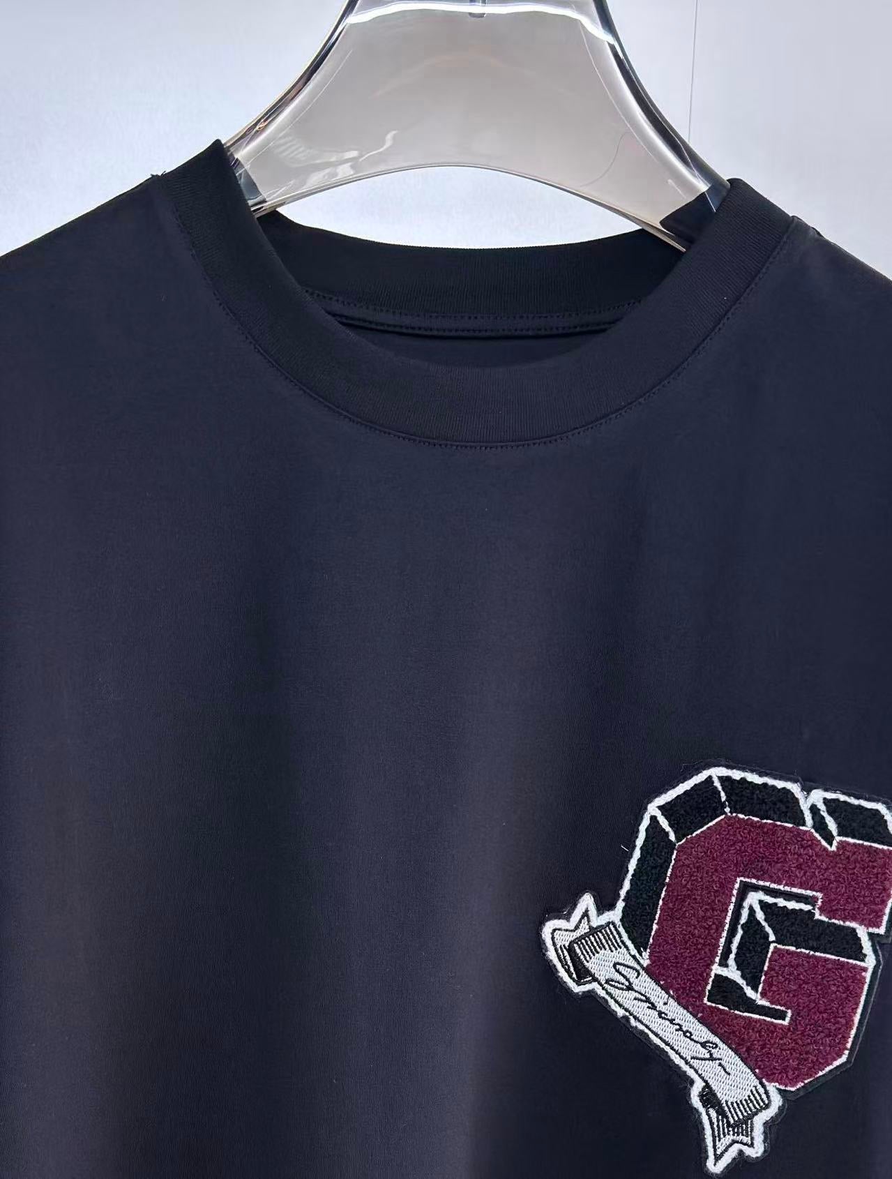 Givenchy T-Shirt