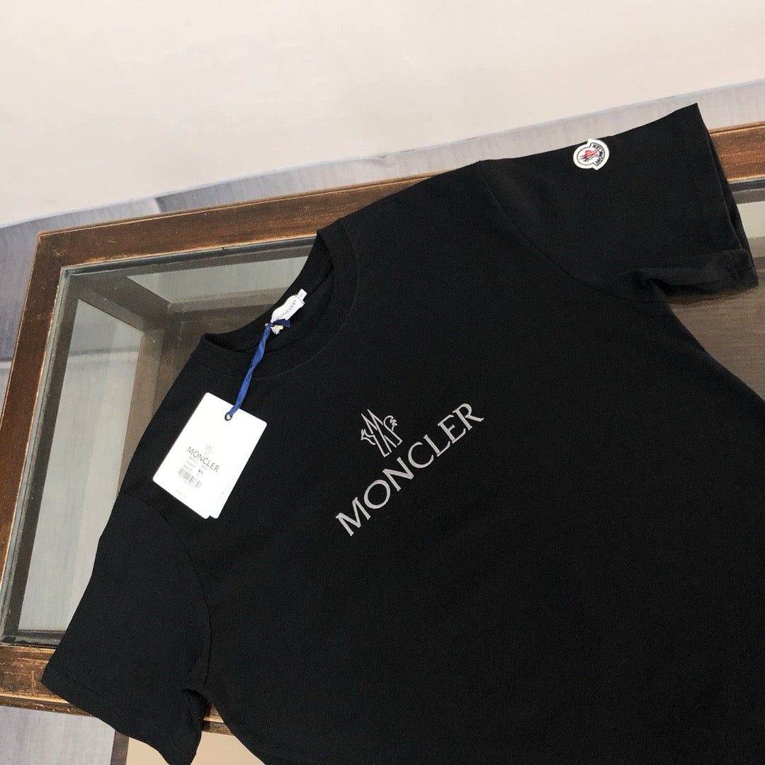 Moncler T-shirt