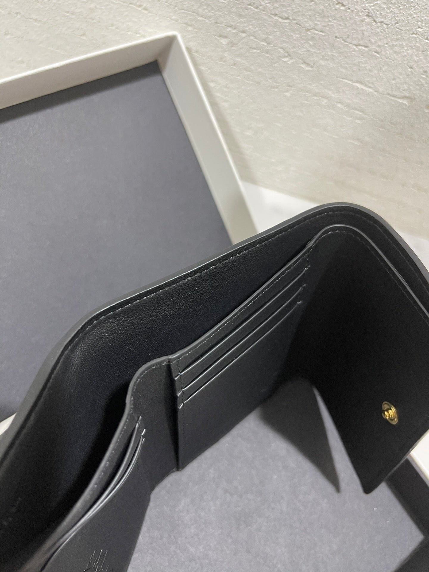 Loewe Wallet