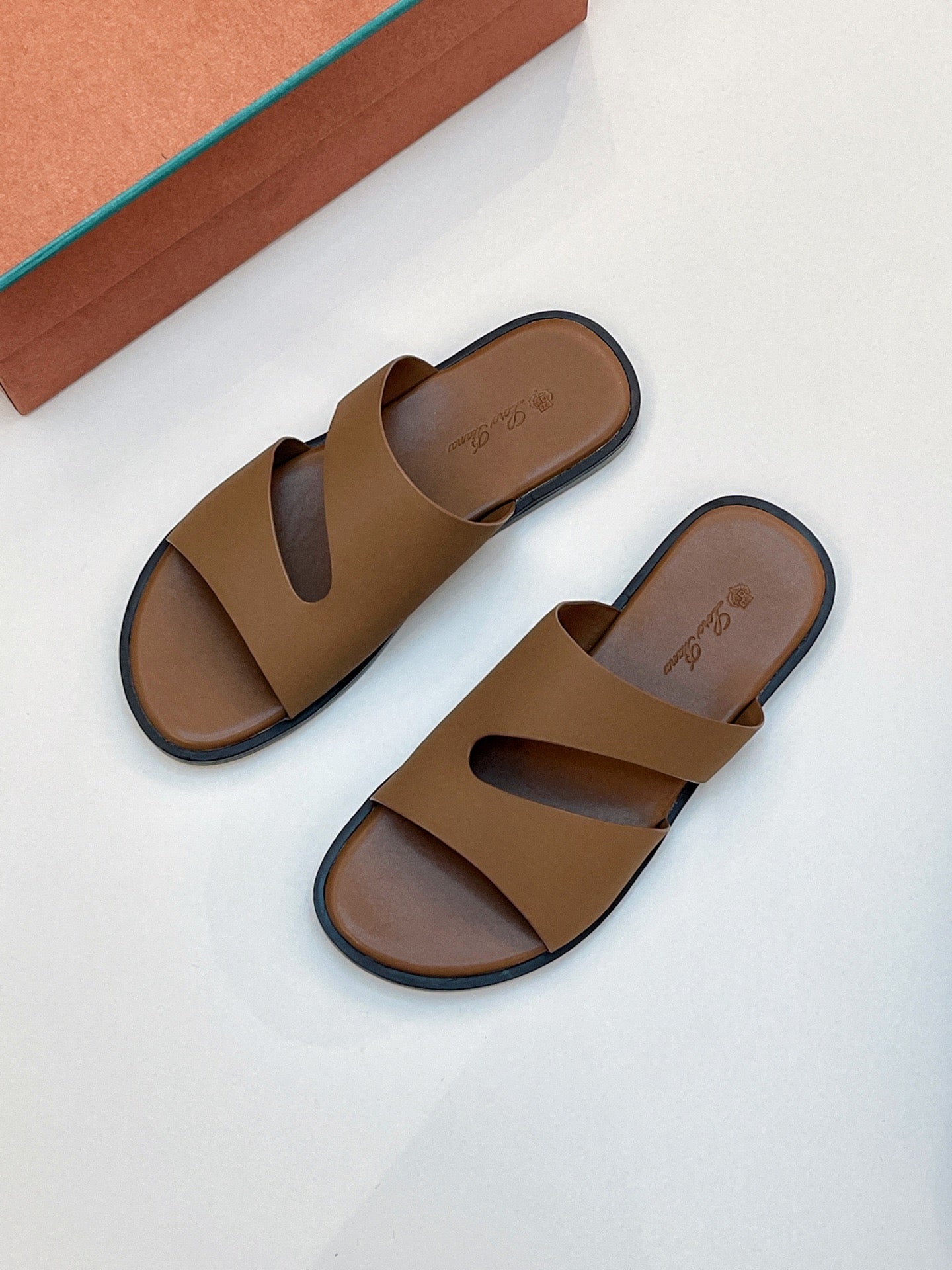 LP Sandals