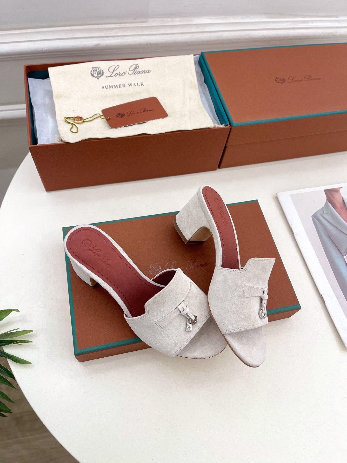 LP Sandals