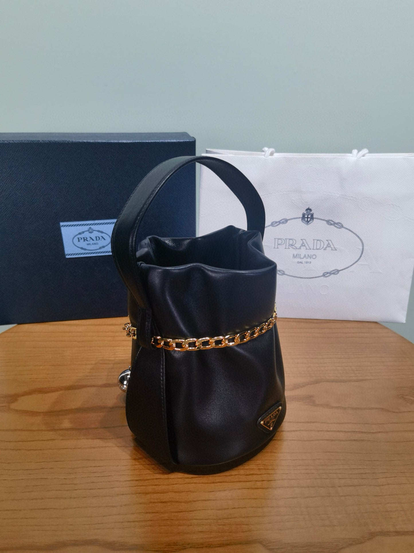 PD Petit Sac Noir Bucket Bag
