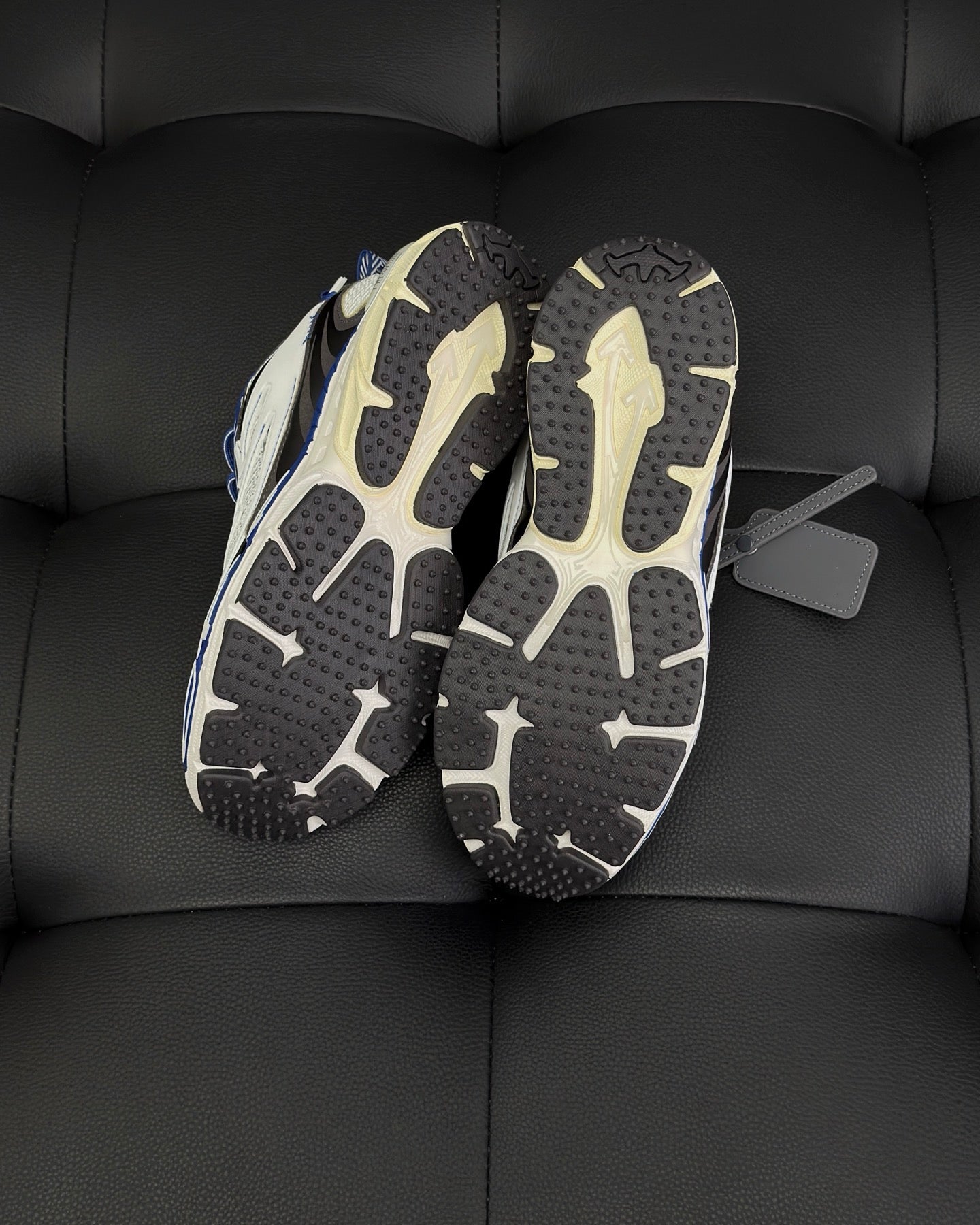 Off-White ODSY 1000 Sneaker