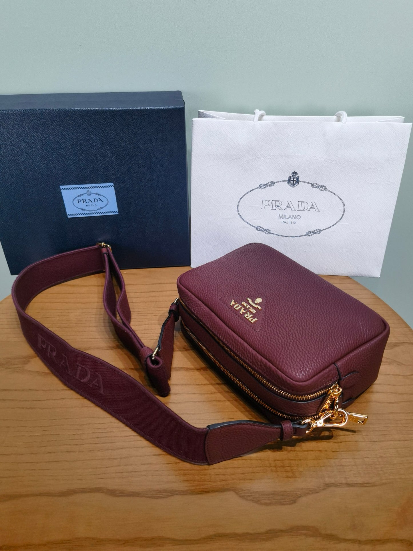 PD Small Camera Crossbody Bag 22x14x8cm