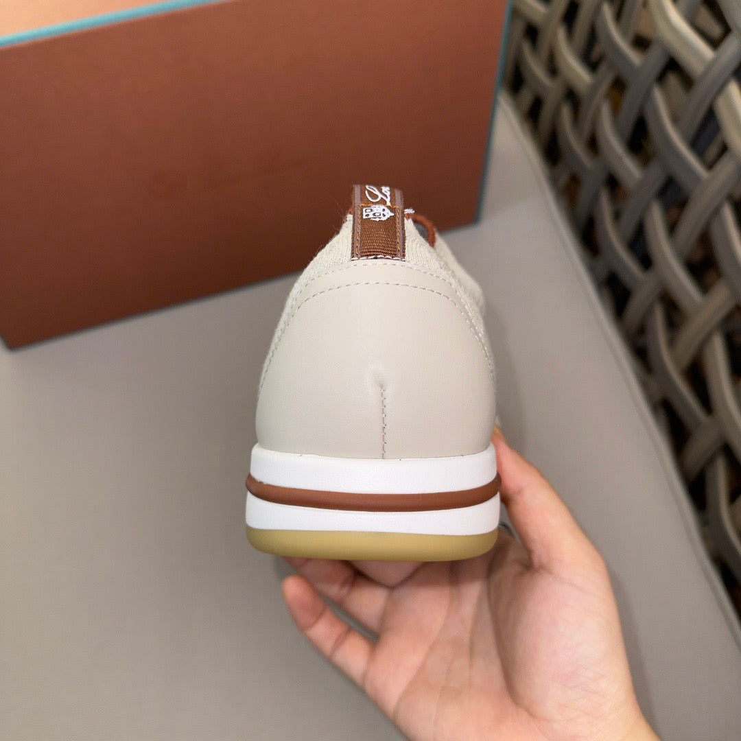 LP Sneakers