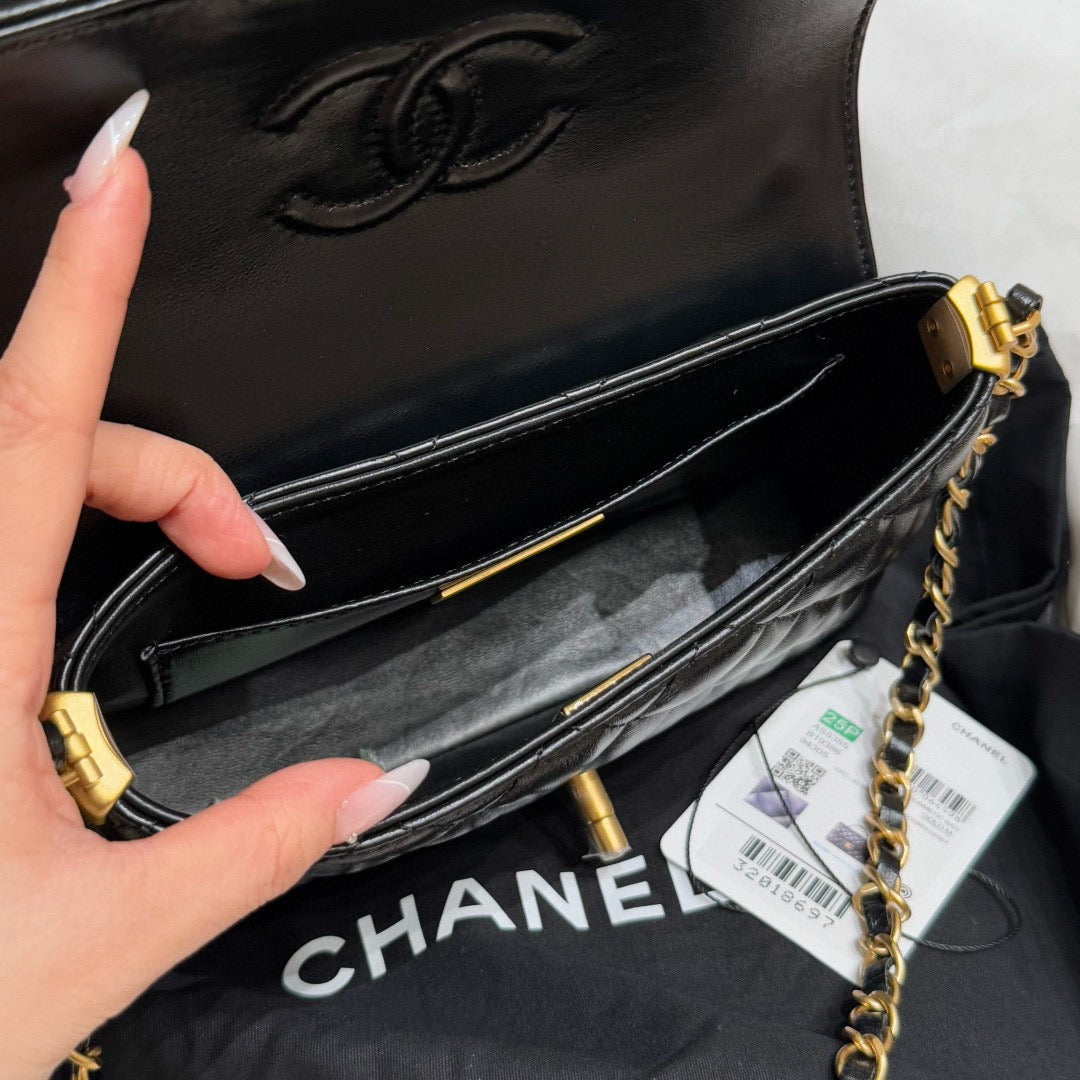 Chanel 25P Kelly (11.5x22x6cm)