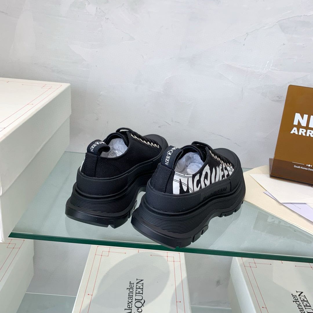 Alexander McQueen Sneakers