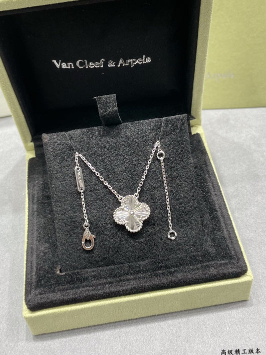 Van Cleef & Arpels Necklace
