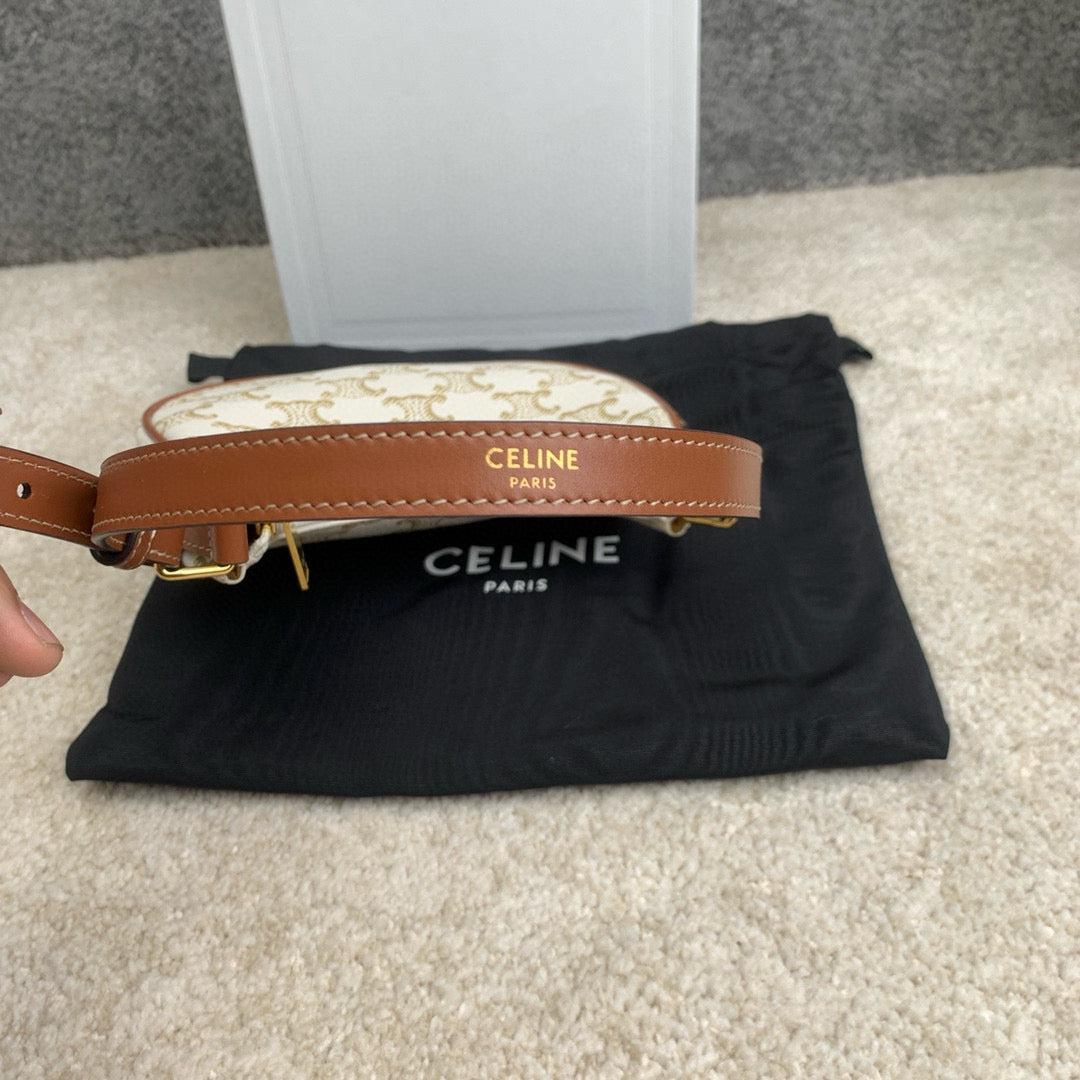 Celine Hobo