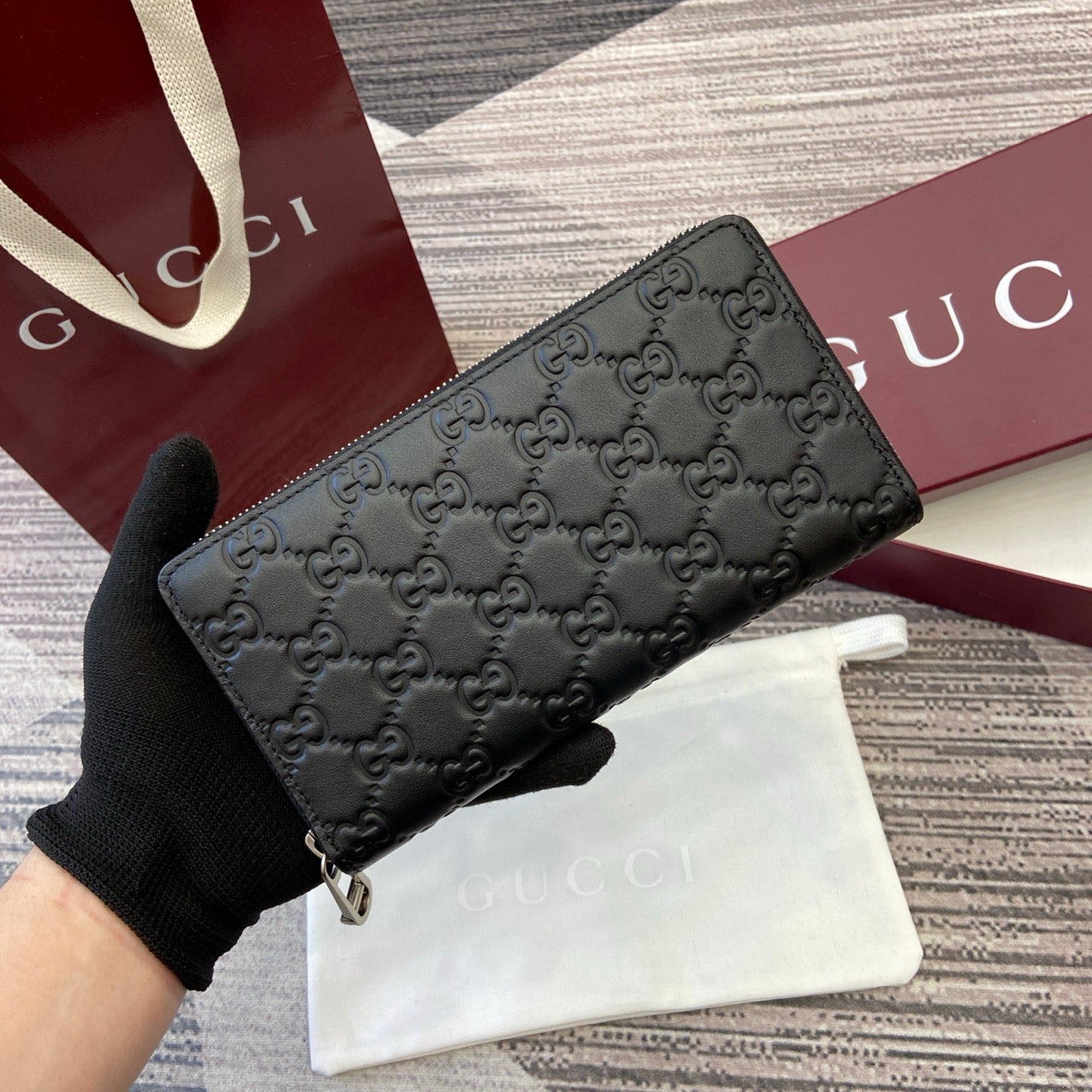 Gucci Long Zipped Wallet