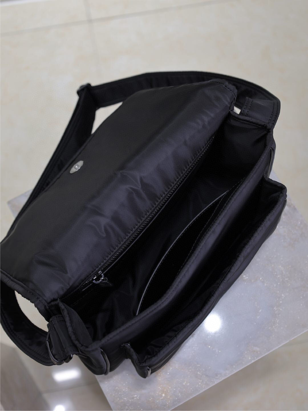 YSL SLING BAG 28×20×8.5cm