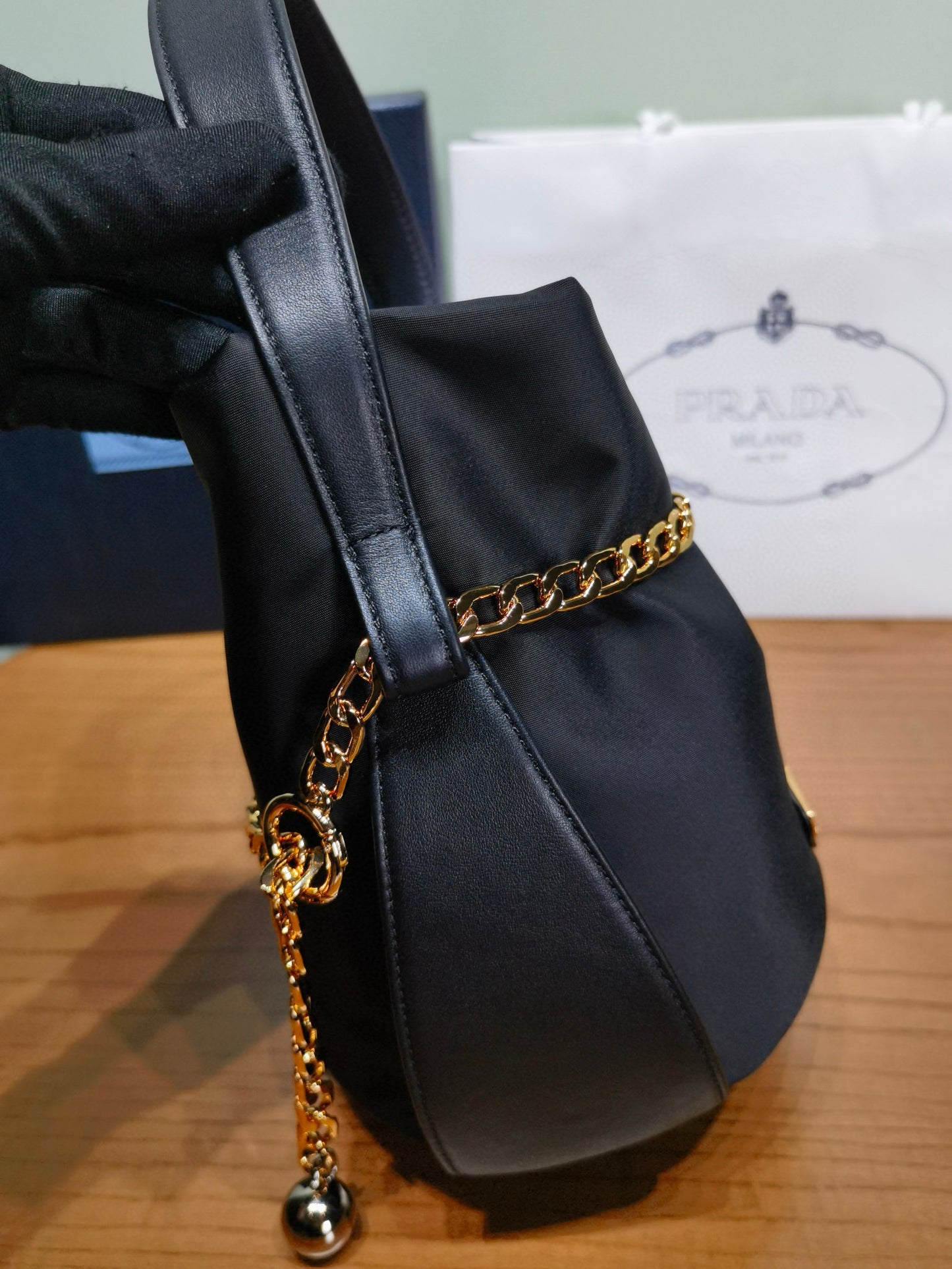 PD Petit Sac Noir Bucket Bag