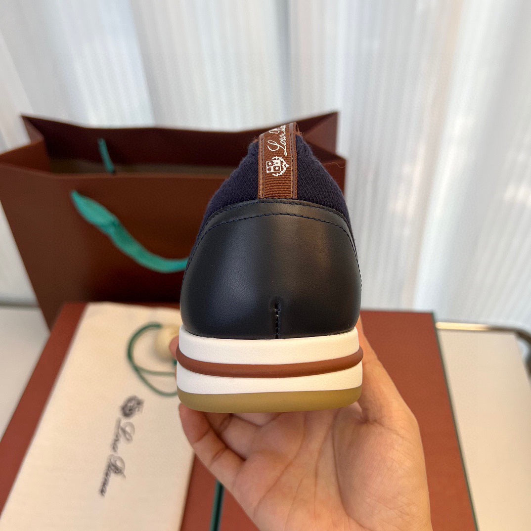 LP Sneakers