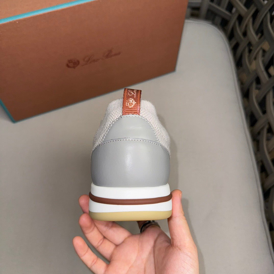 LP Sneakers
