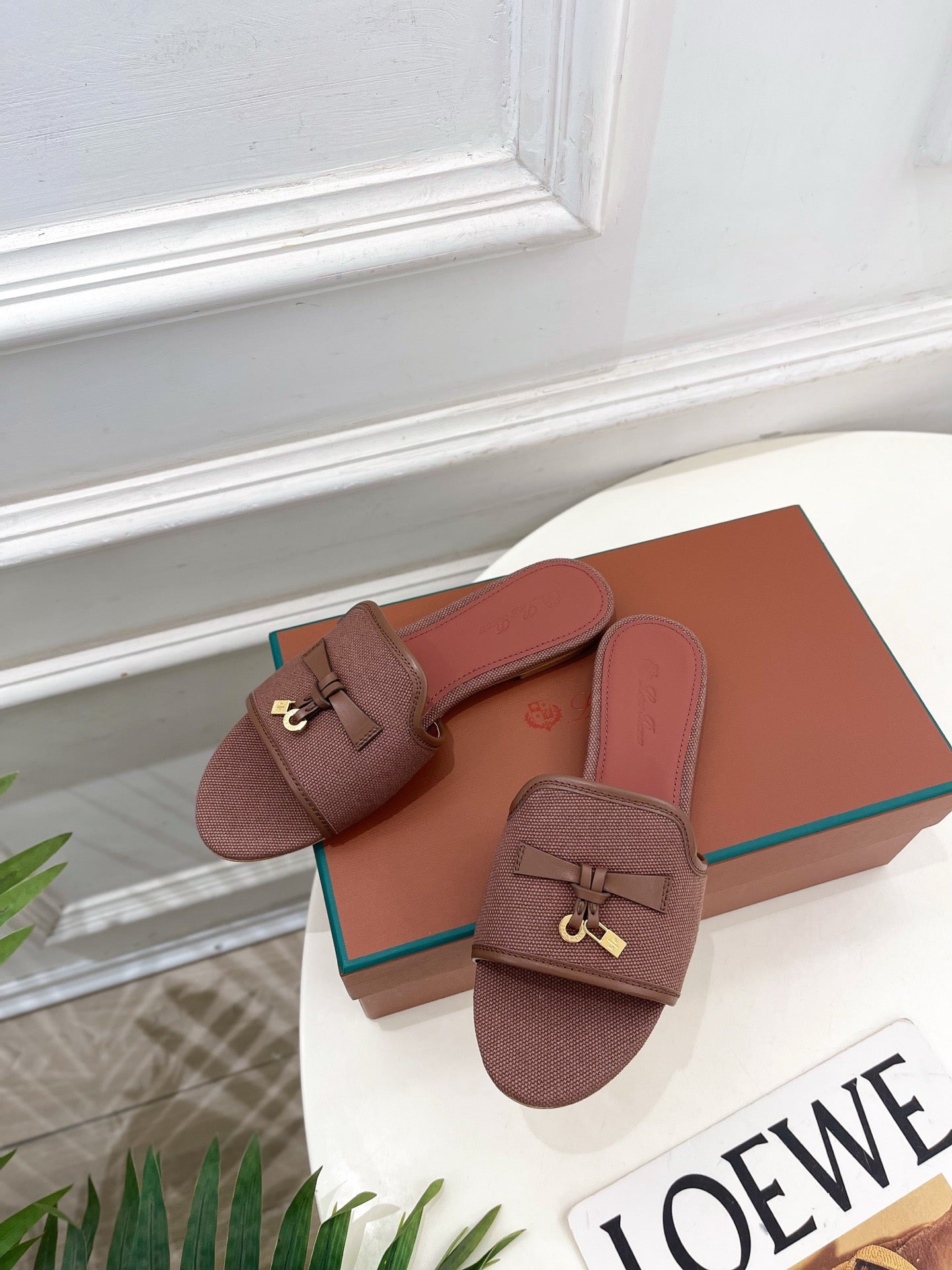 LP Sandals