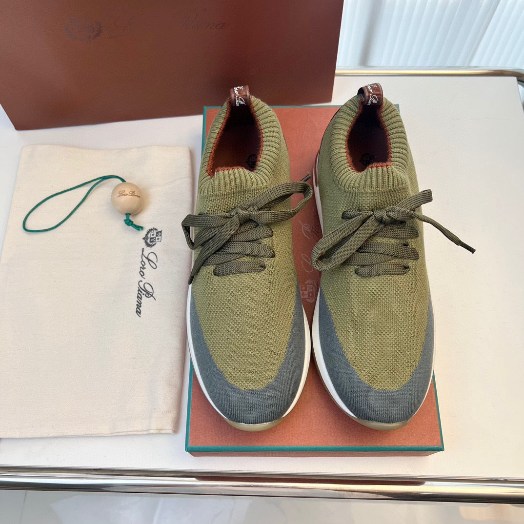 LP Sneakers