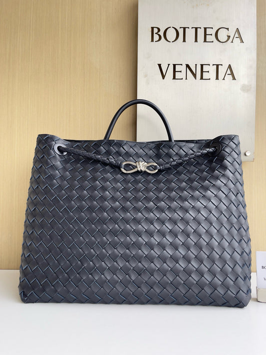Bottega Veneta Shoulder Bag