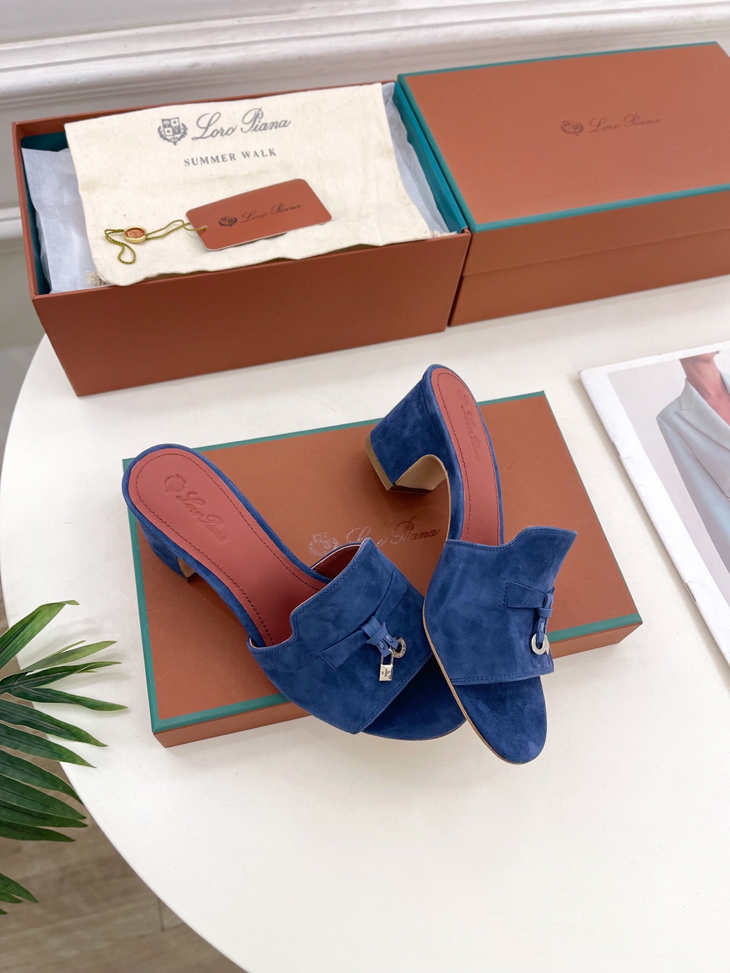 LP Sandals