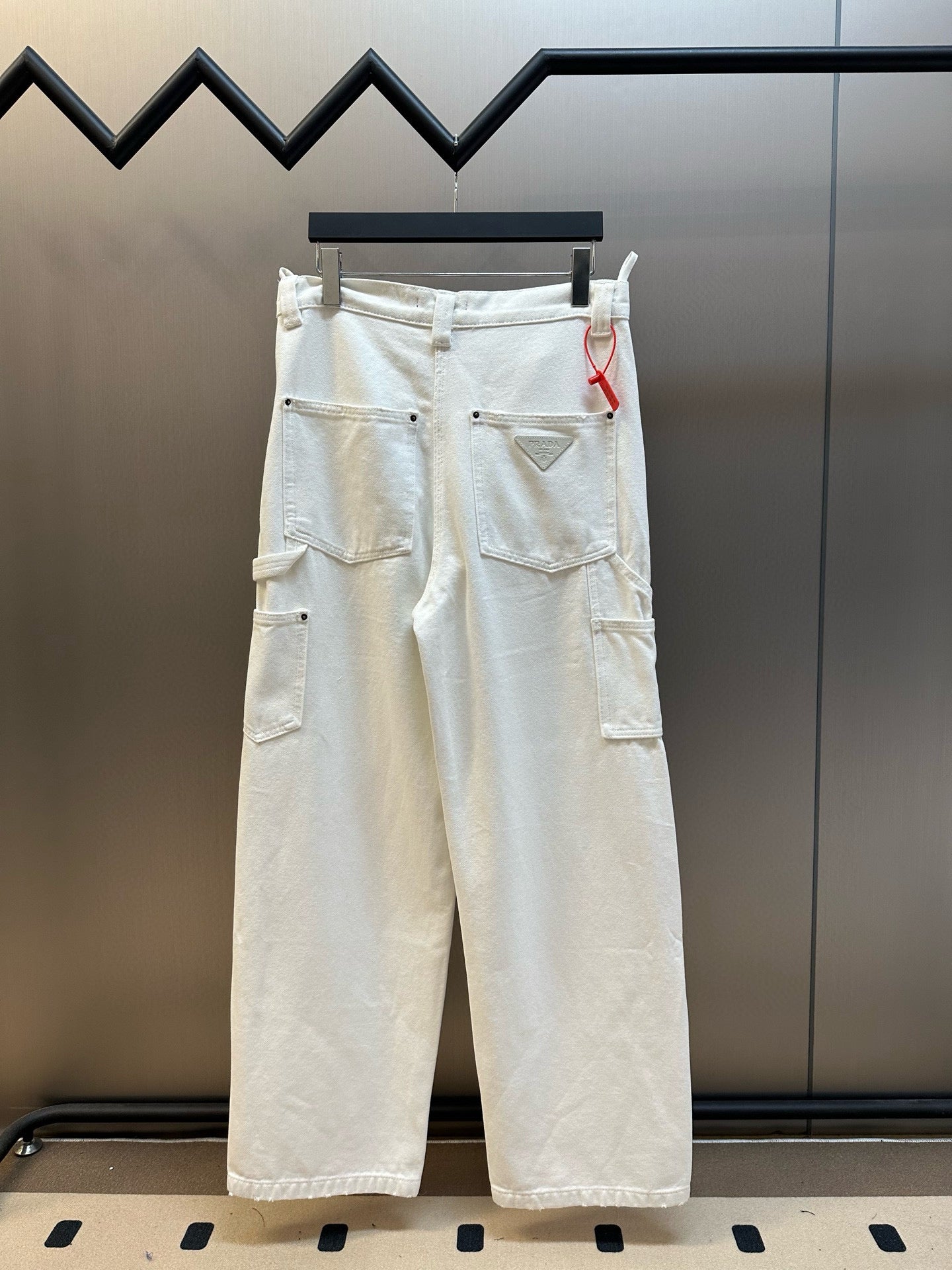 Prada Jean
