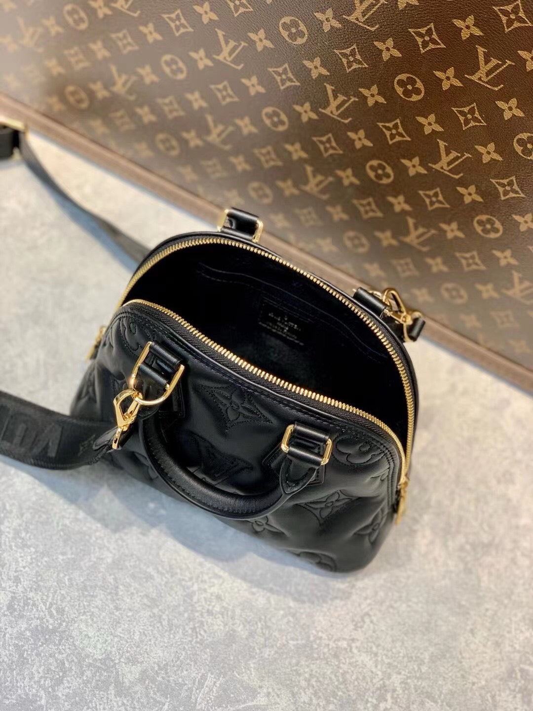 LV Alma BB M59793