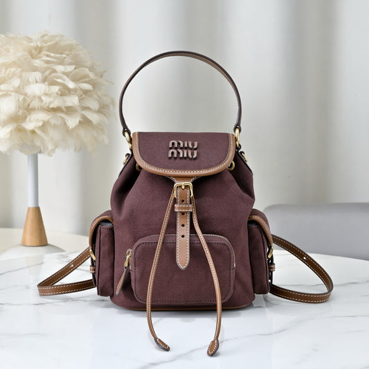 Miu Miu Backpack 22x18x11.5cm