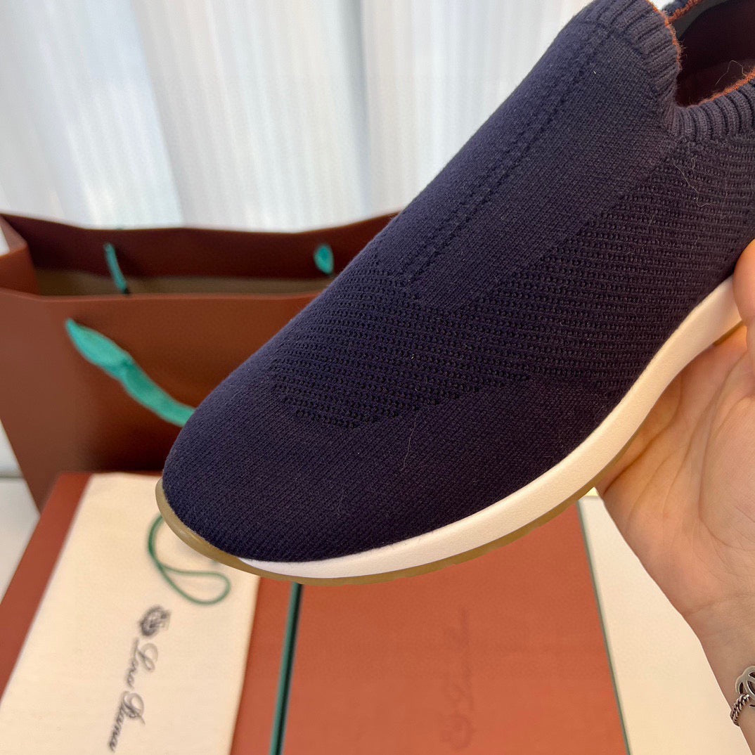 LP Sneakers