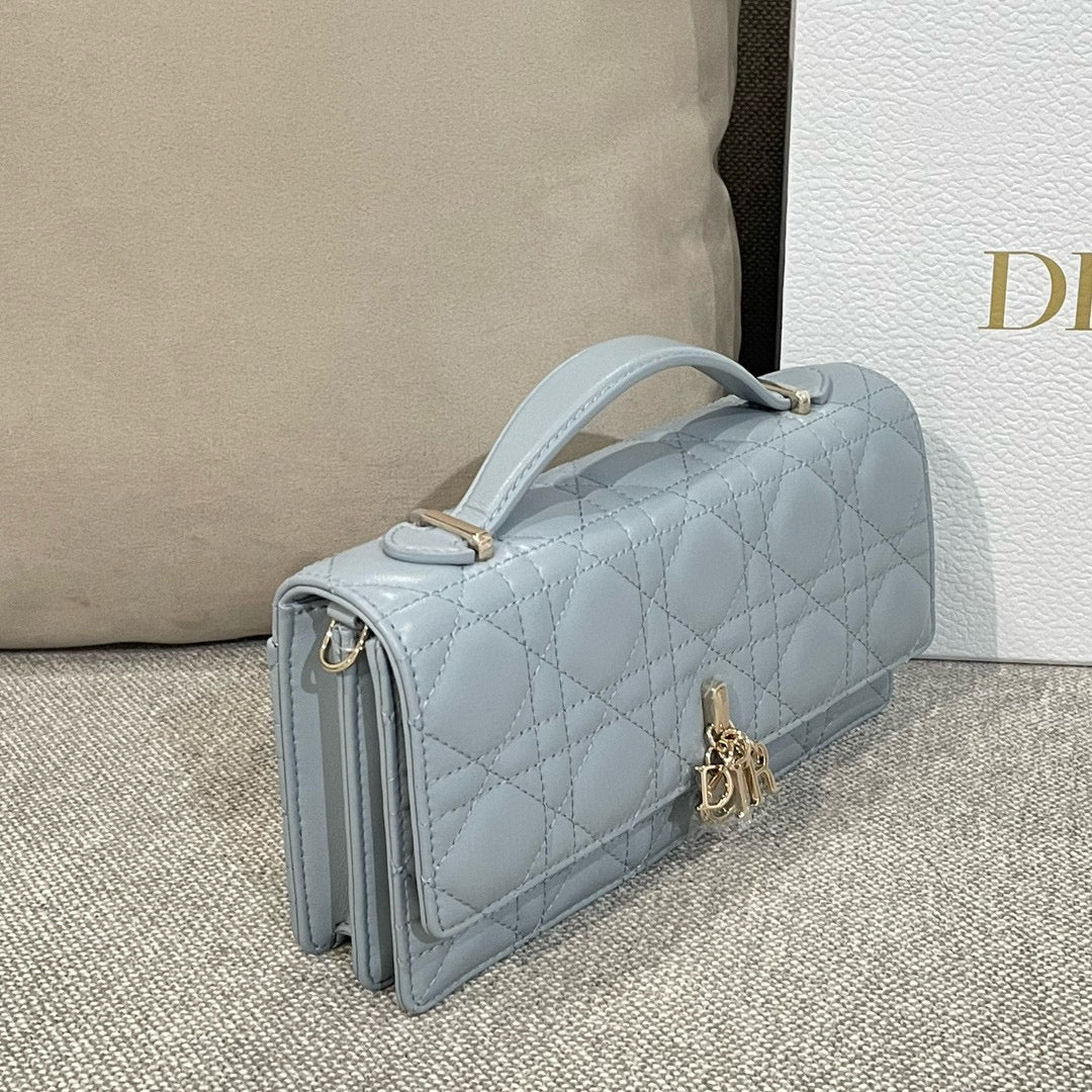 Dior WOC