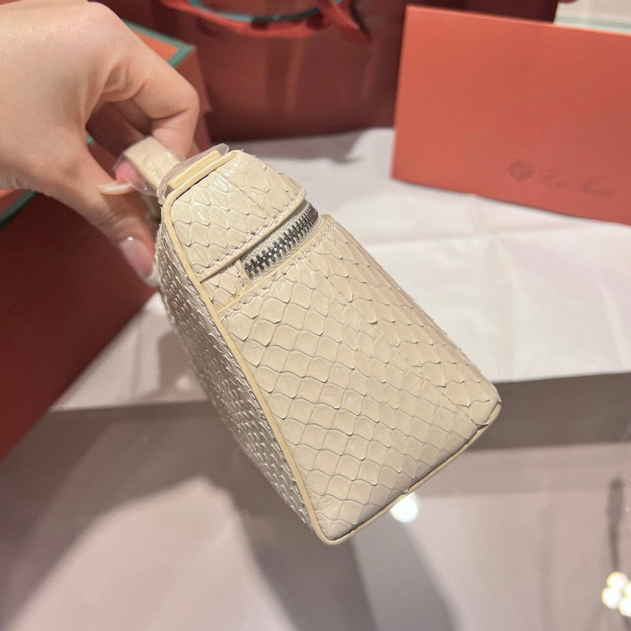 LP Extra Pocket L19 Handbag