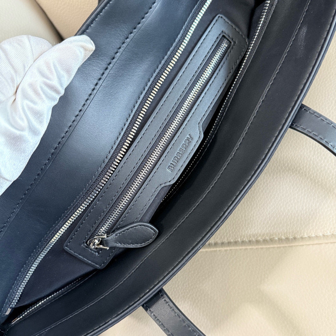 BBR Highlands Shoulder Bag