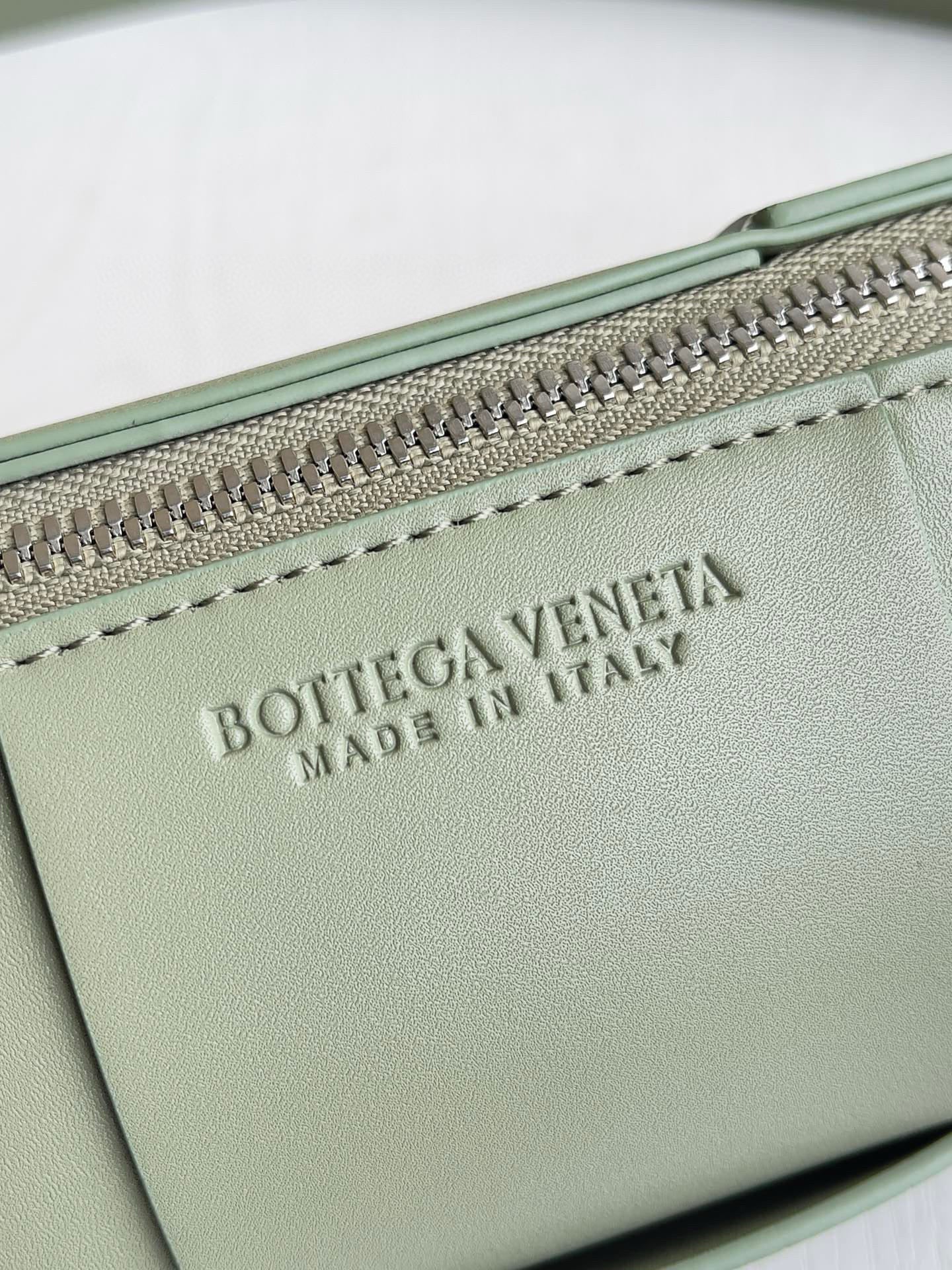 BV Small Canette Bag