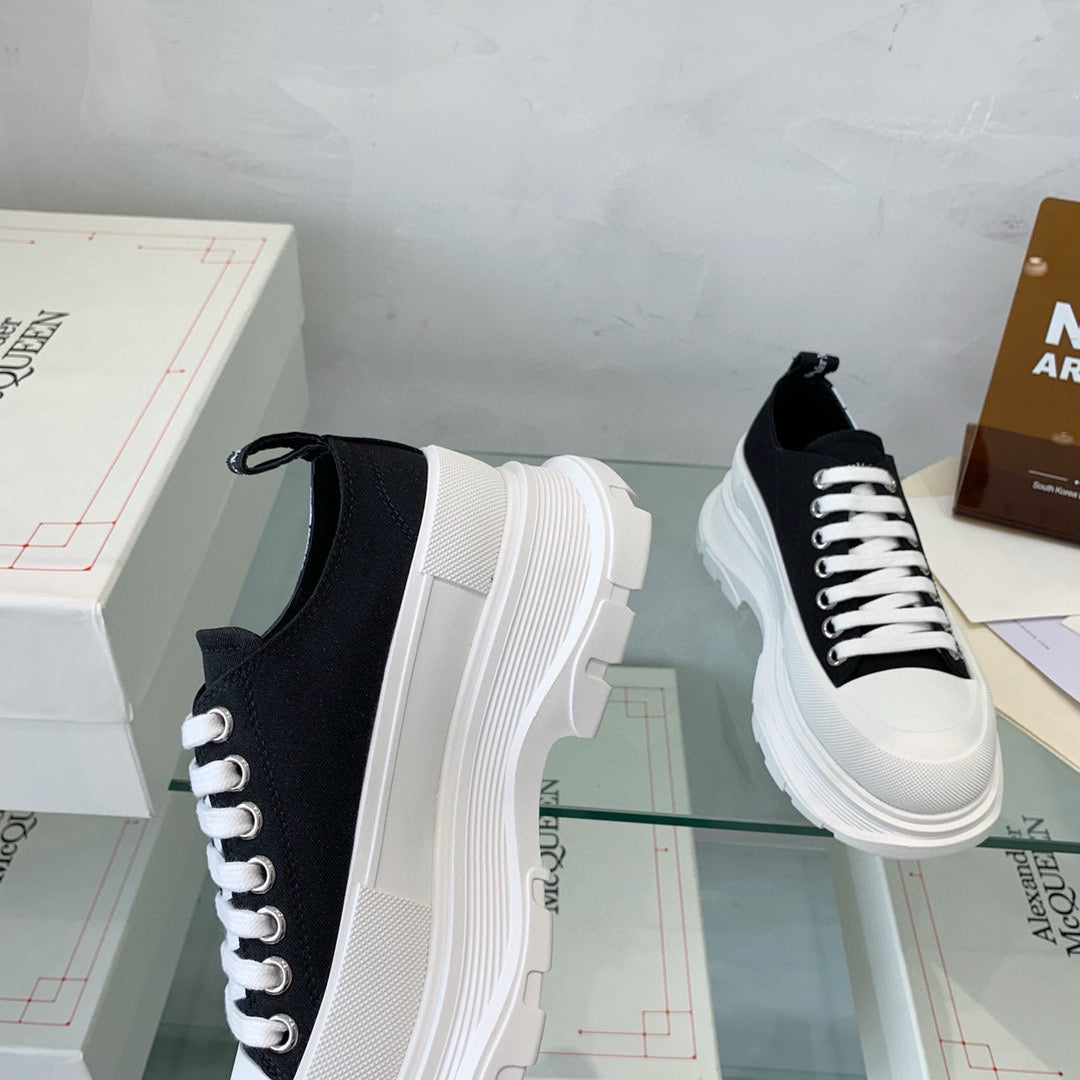 Alexander McQueen Sneakers