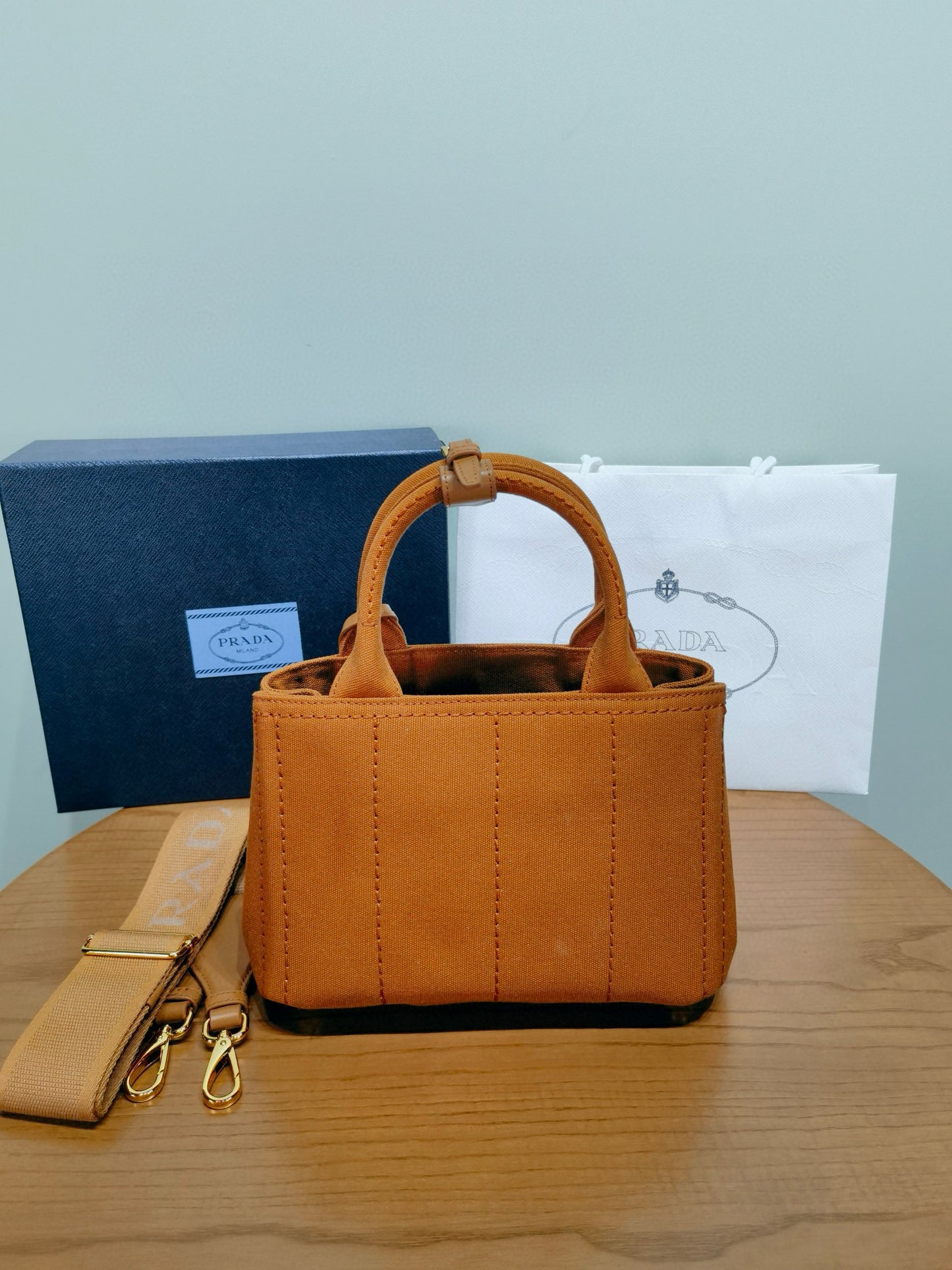 Prada Handle Bag 22x15x13cm