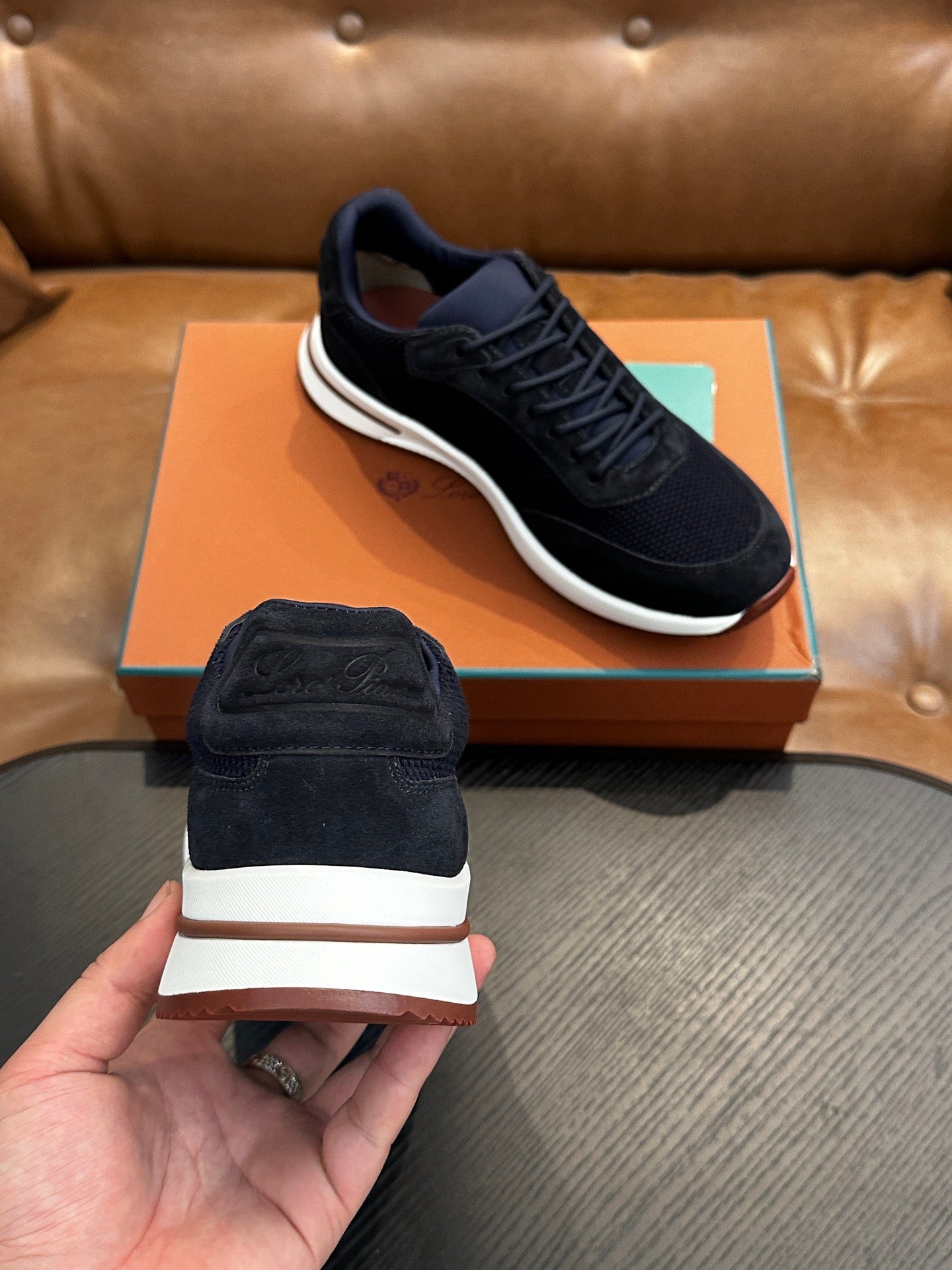 LP Sneakers