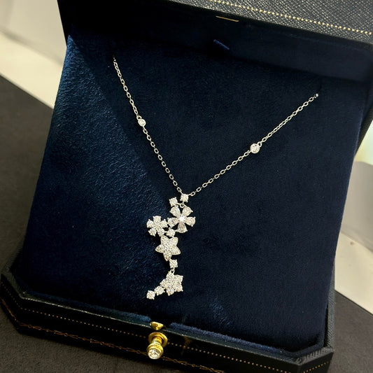 Van Cleef & Arpels Necklace