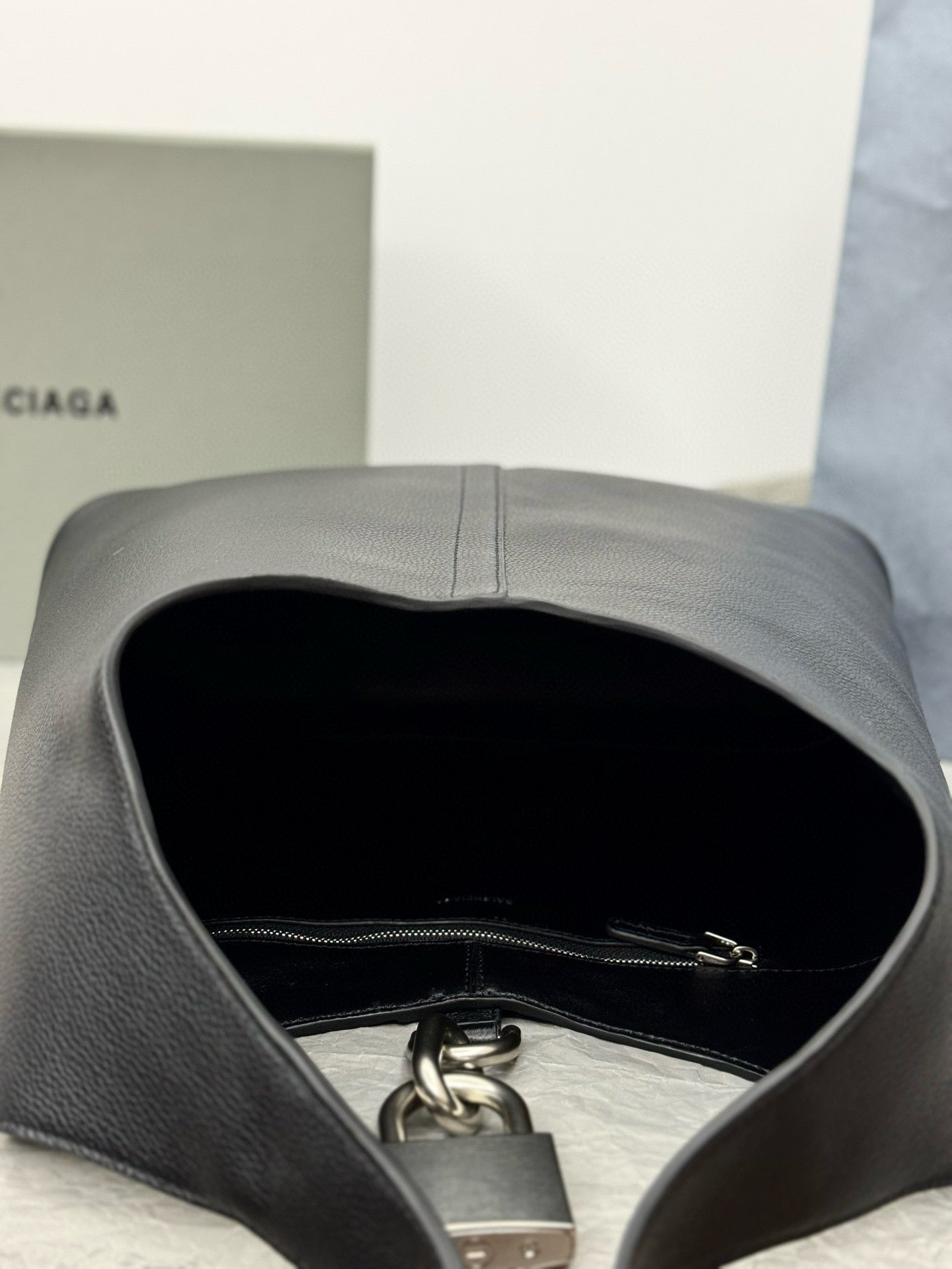 BLCG Locker Leather Shoulder Bag(61.9x35x9.9cm)