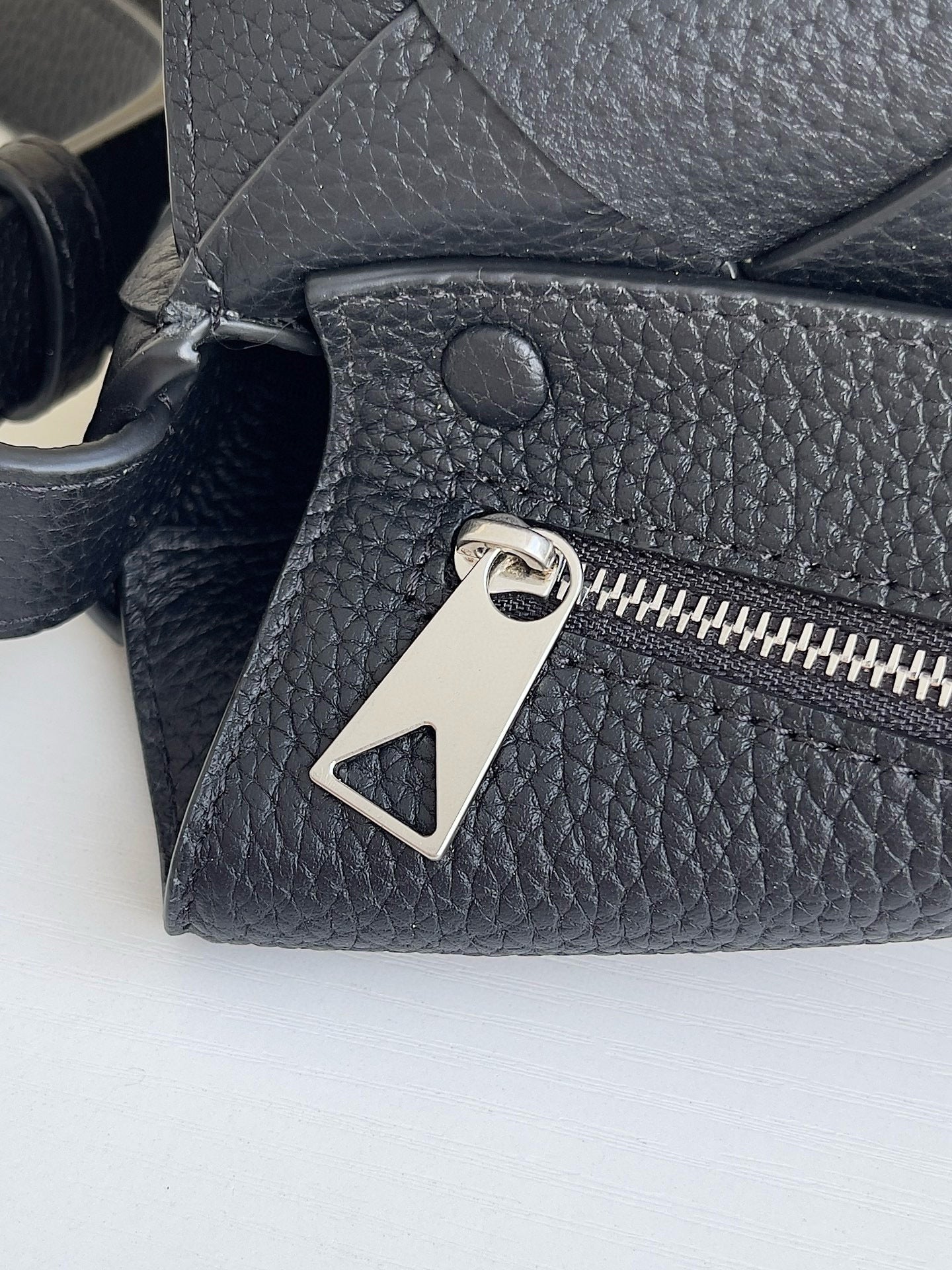 Bottega Veneta Messenger Bag