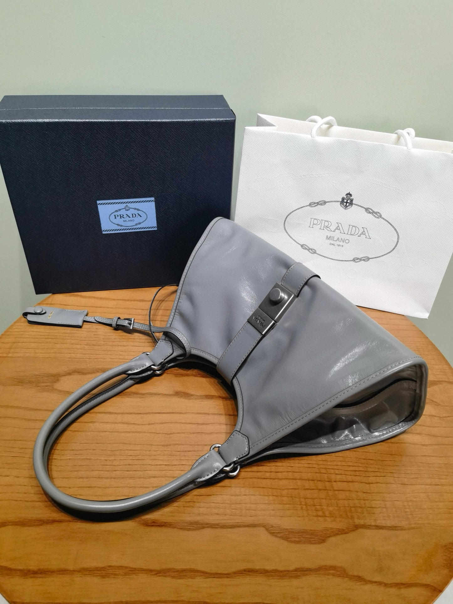 Prada Handbag 42x28x20cm