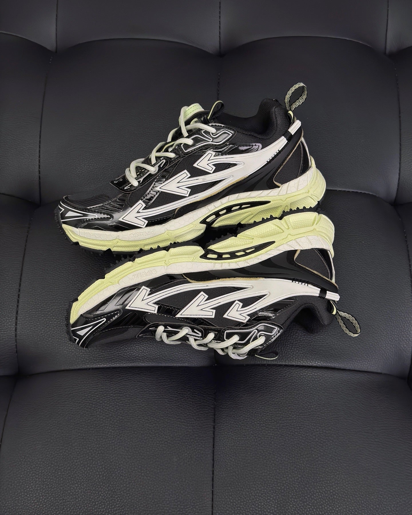 Off-White ODSY 1000 Sneaker