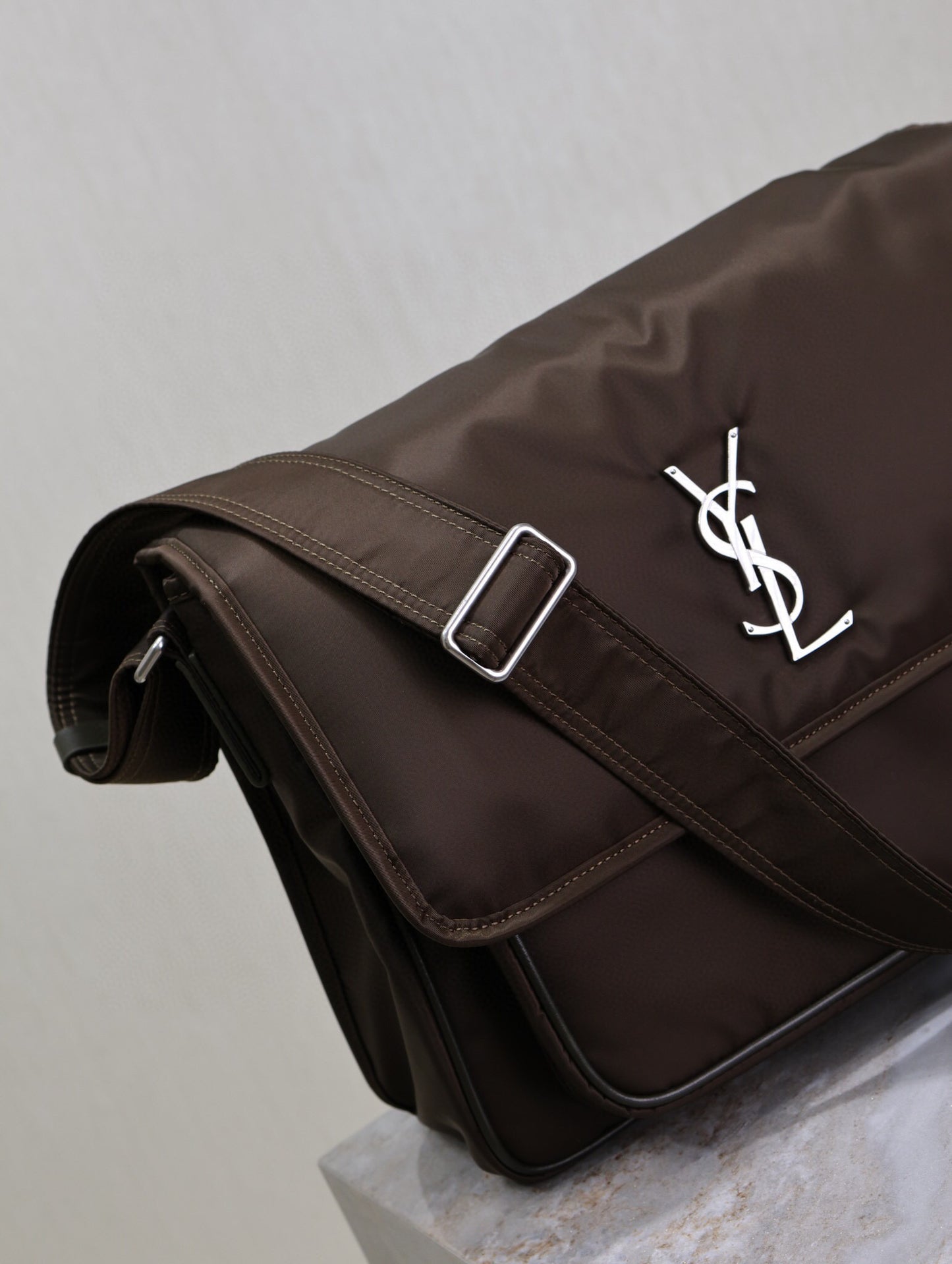 YSL SLING BAG 32×23×9cm