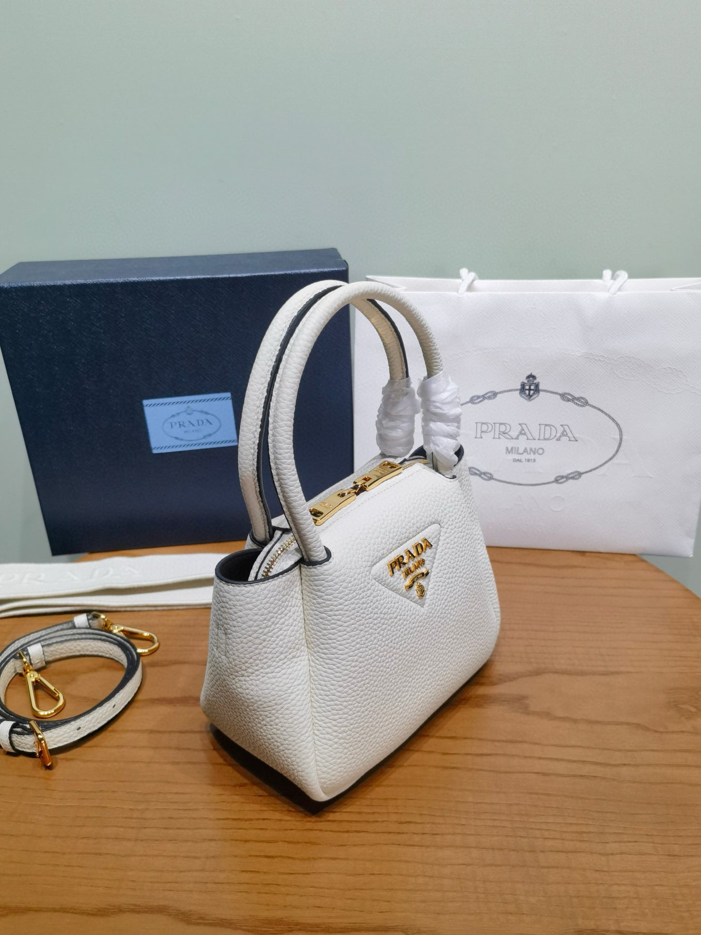 PD Small Leather Tote Bag 19.5x18x9cm